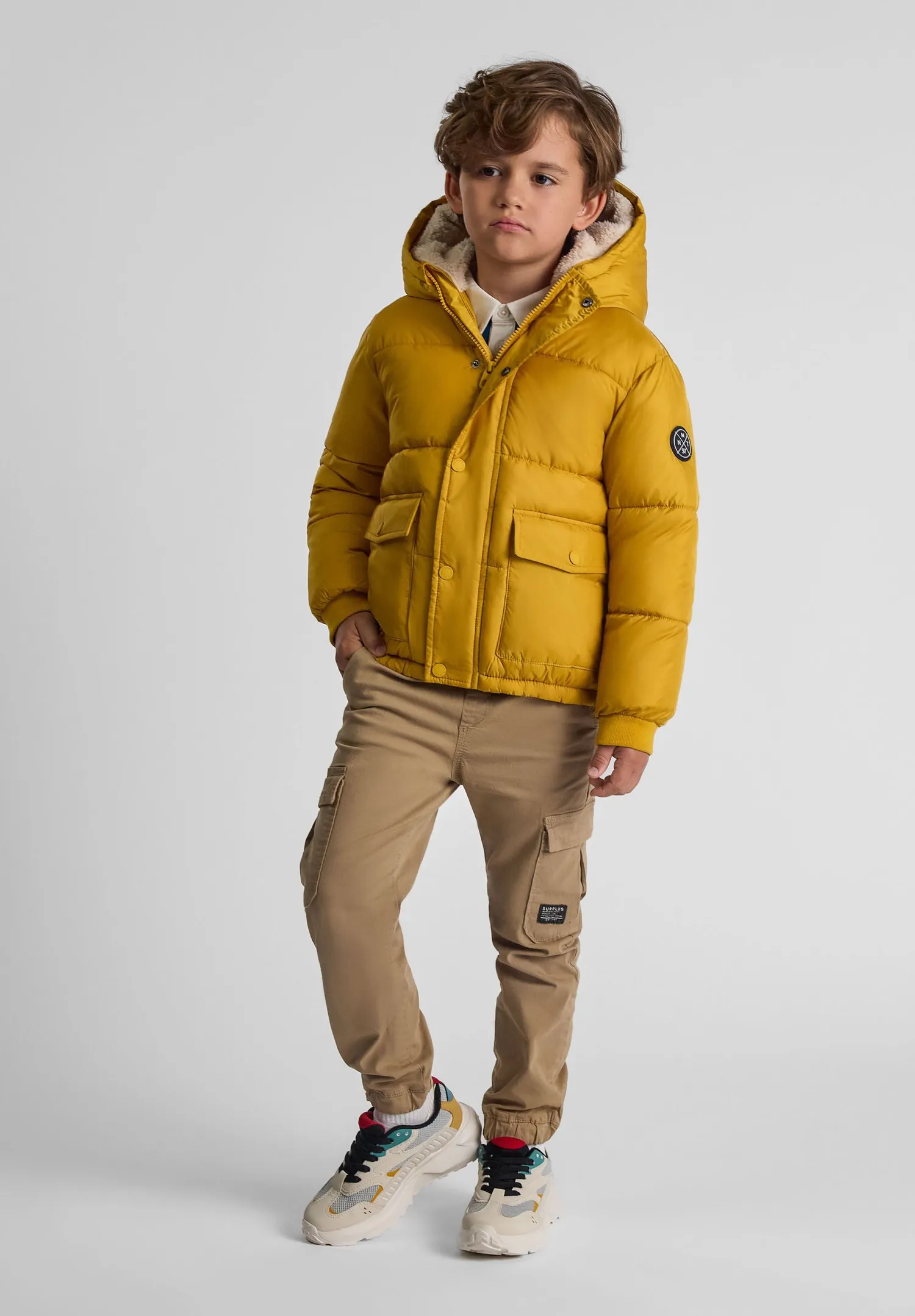 Minoti 43302 dynejakke til drenge sennepsgul polyester