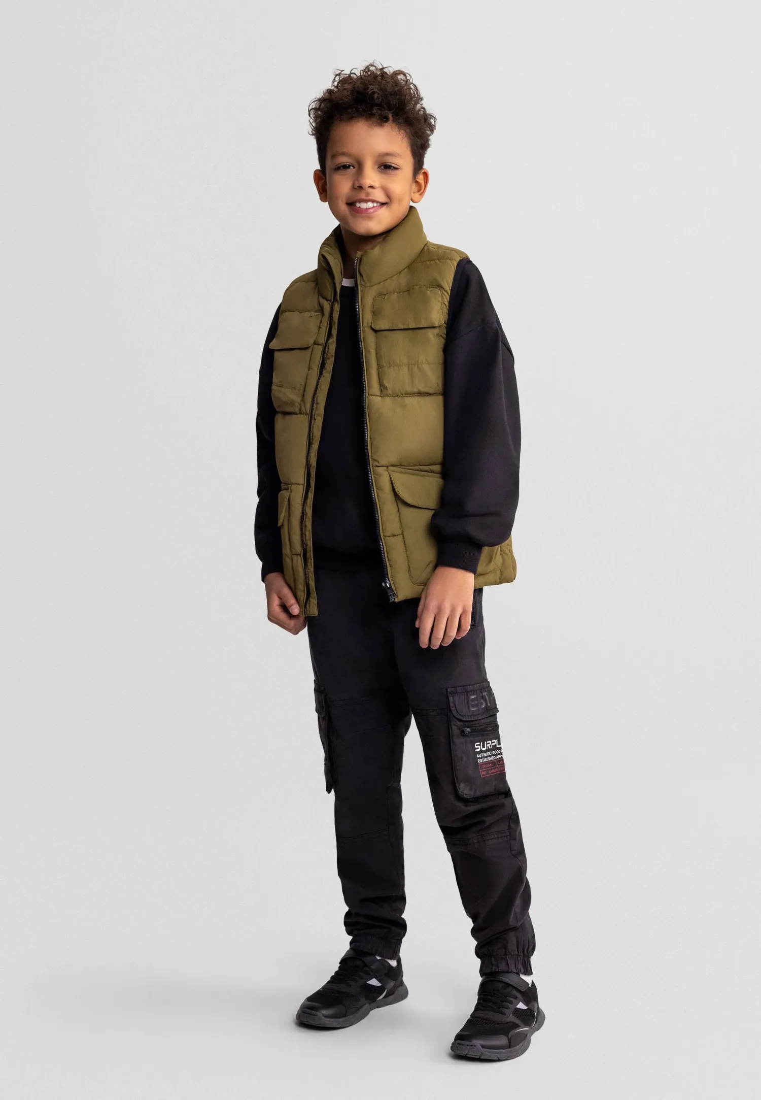 Minoti 44612 quiltet vest olivengrøn til drenge