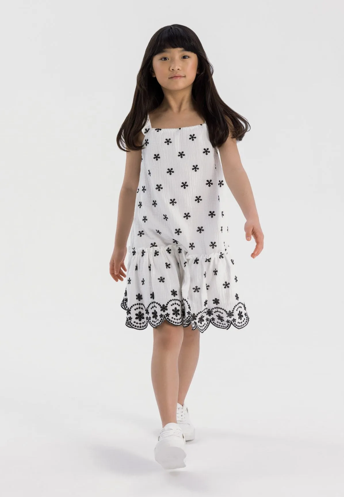 Minoti 42749 etagekjole creme broderet blomst