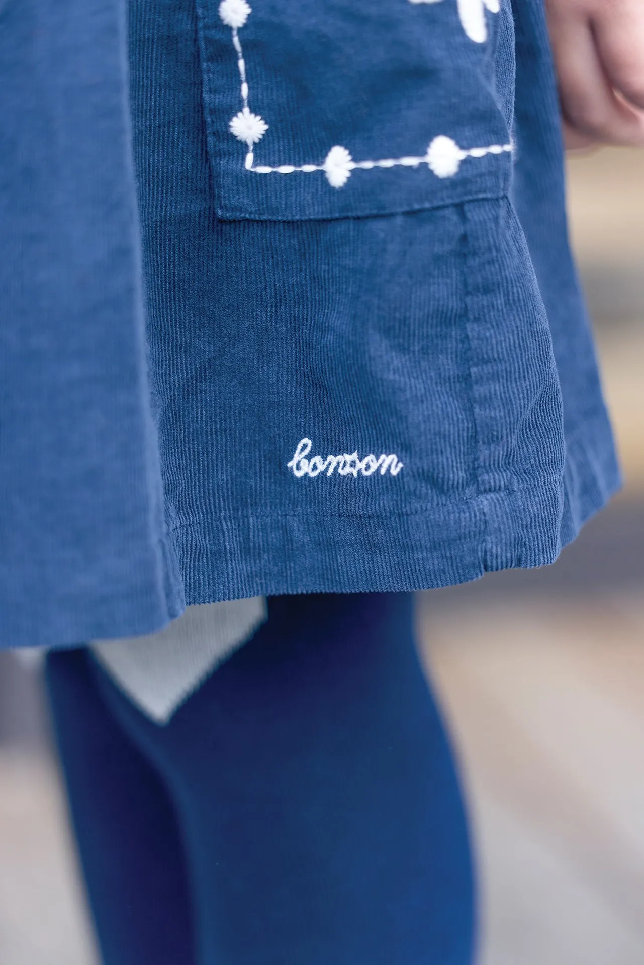 Bonton Ruche nederdel blå fløjl broderede lommer