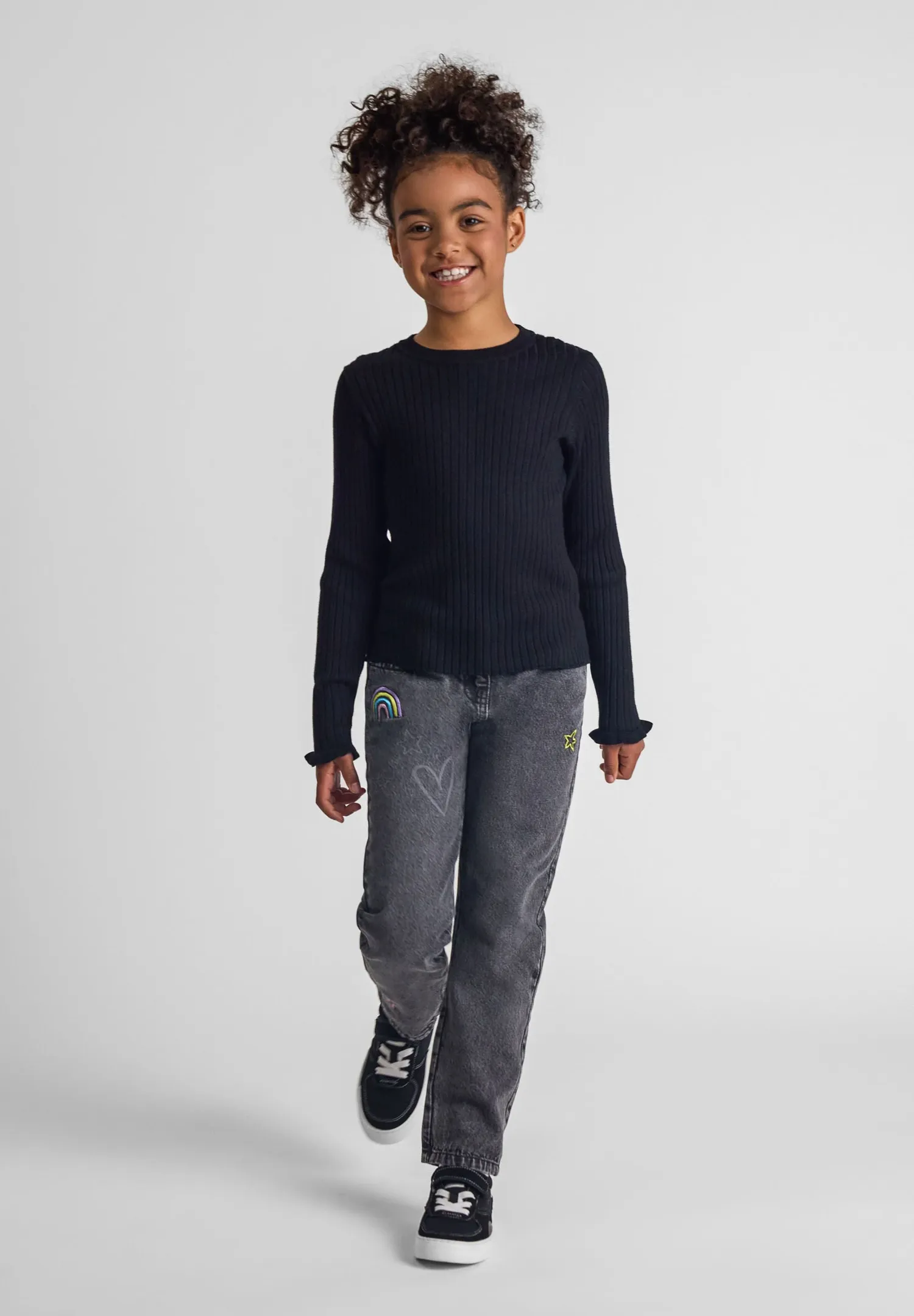 Minoti 43844 jeans sort broderi straight