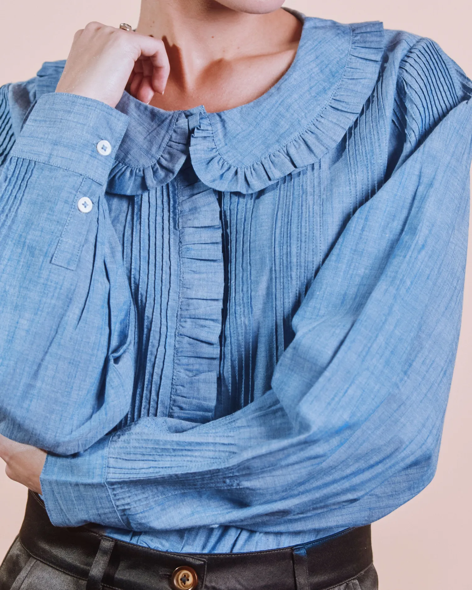 Emile et Ida Ella bluse chambray blå plisseret
