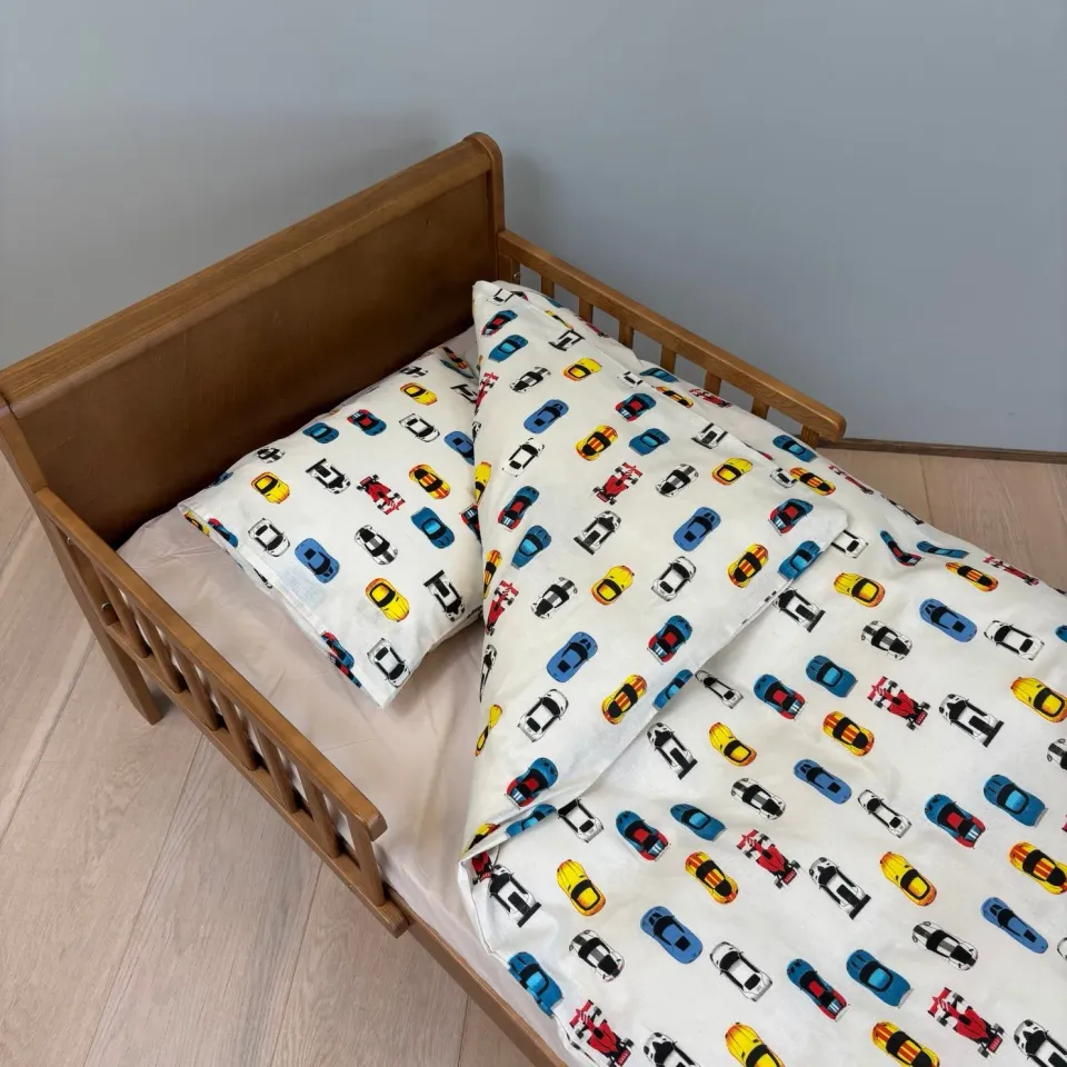 nuuroo By Mats baby sengetøj Racing Cars bomuld 70x100