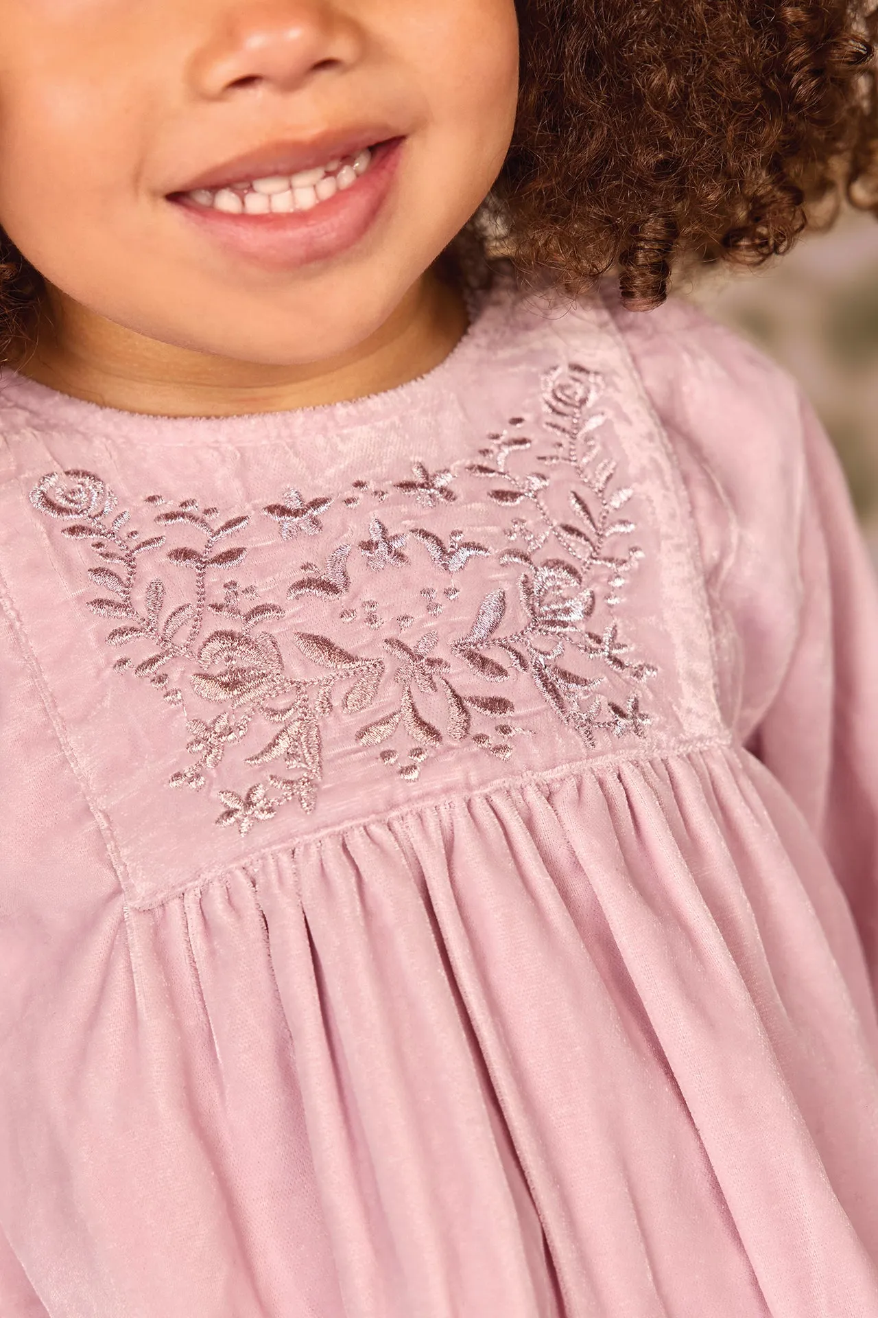 Bonton Daisy Rose Bacon kjole lyserød fløjl baby