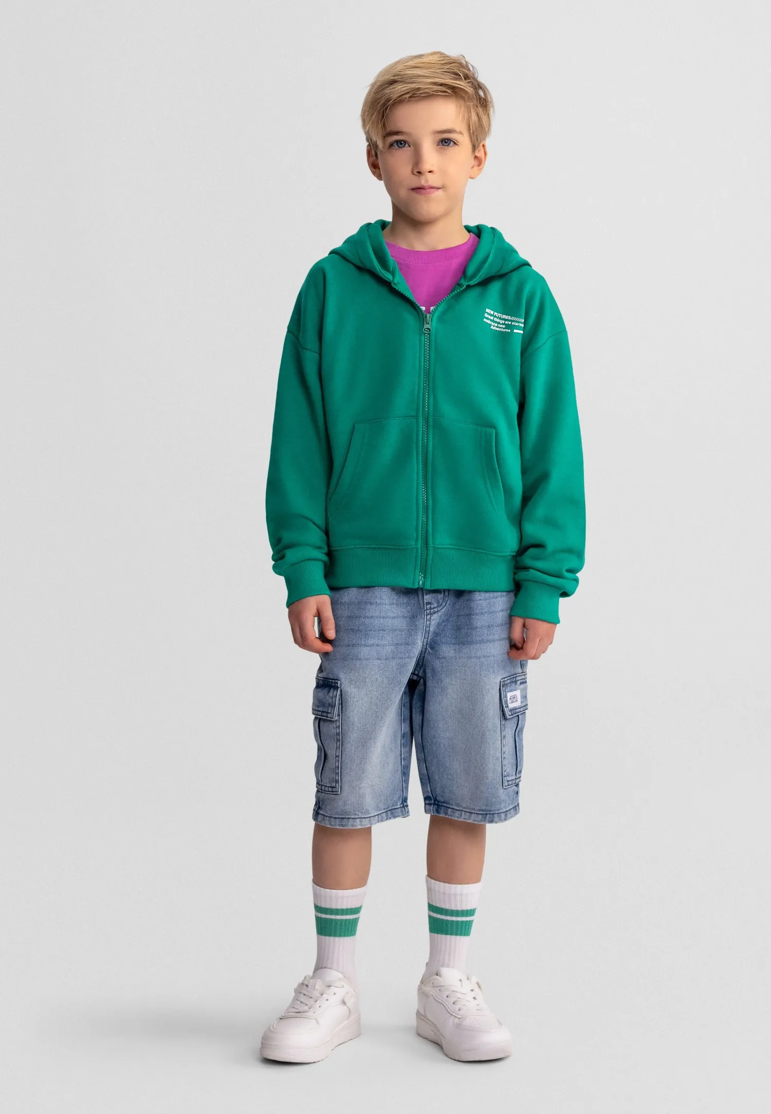 Minoti 44945 cargoshorts til drenge 2-pak lyseblå denim