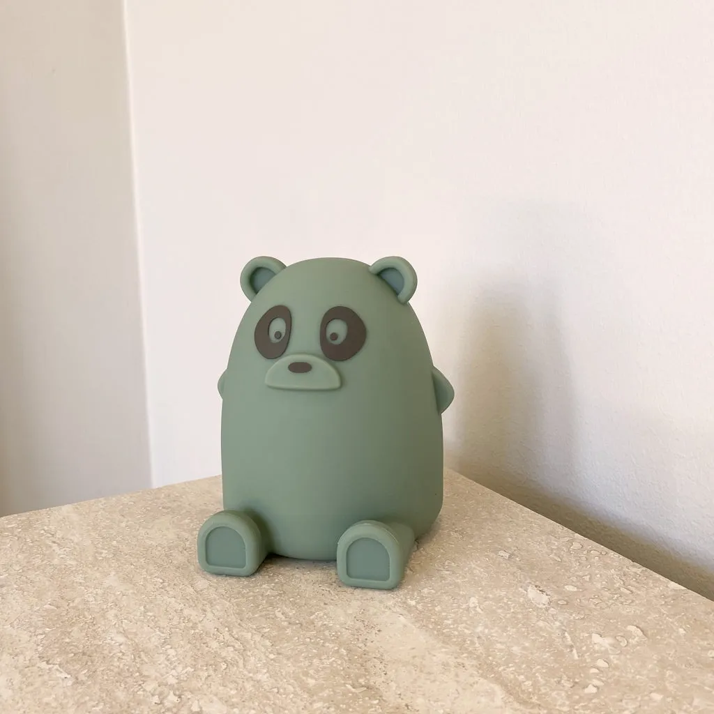 nuuroo Ella natlampe Panda Dusty green 10x14 silikone