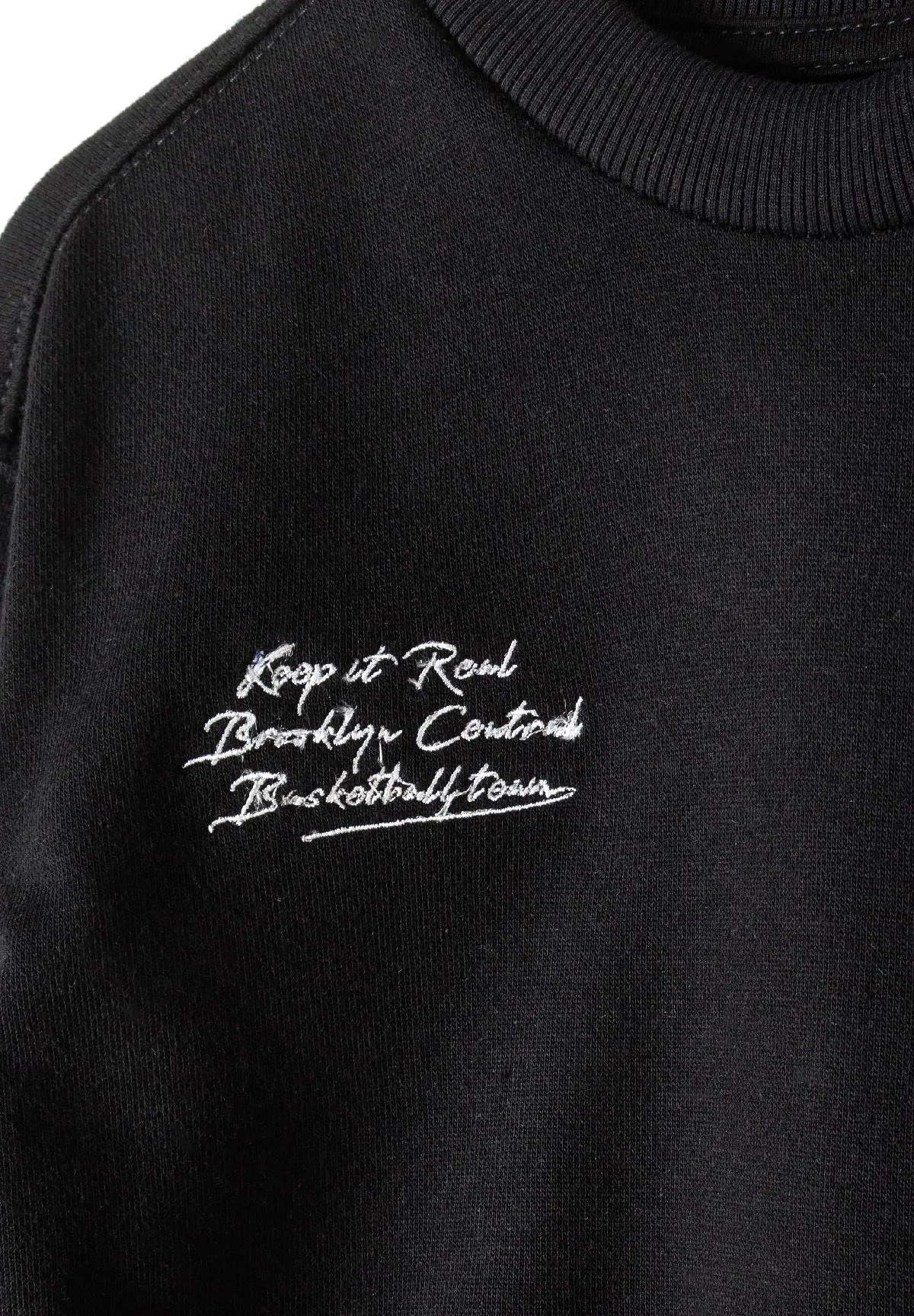Minoti 42557 sweatshirt sort oversized broderi