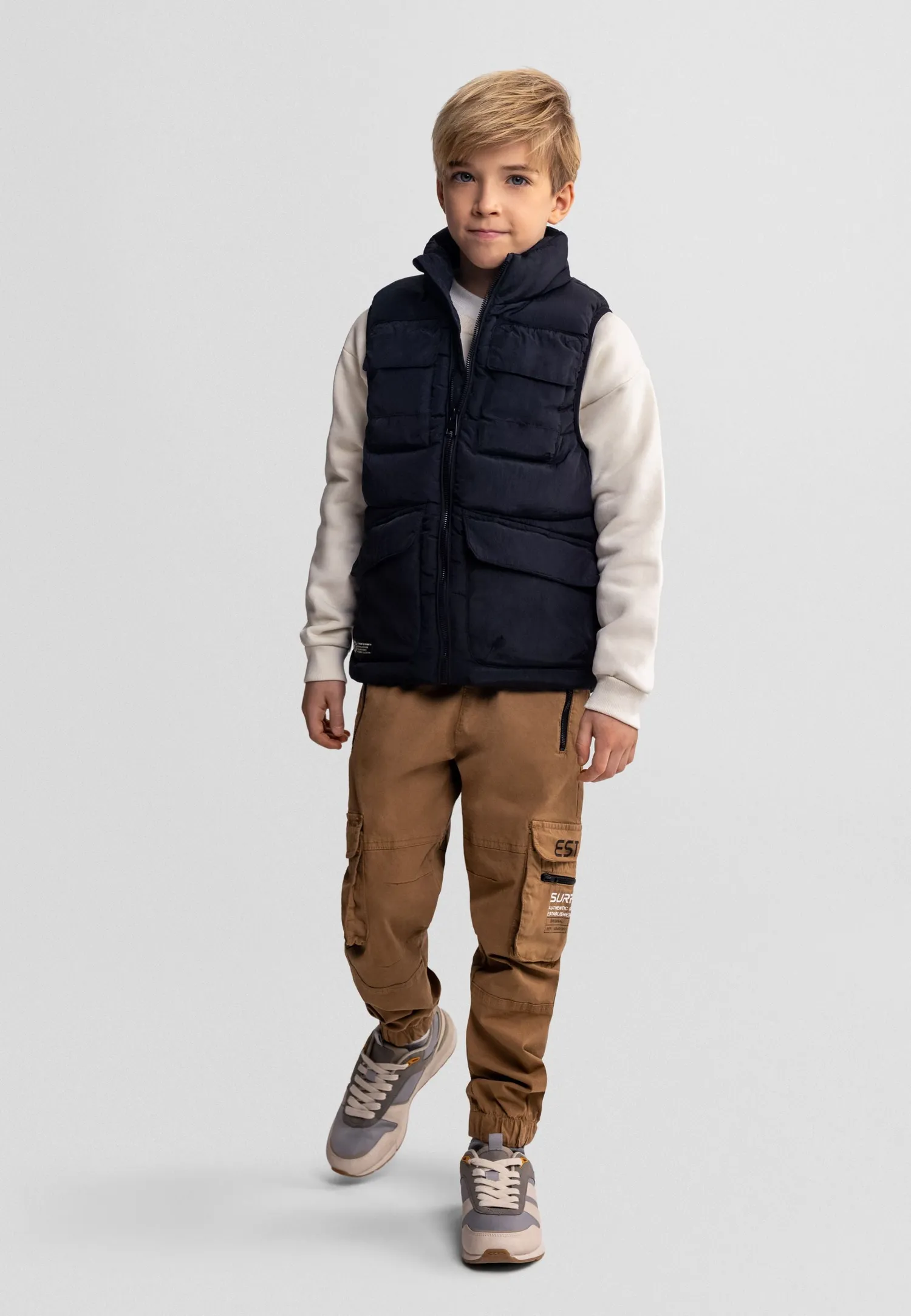 Minoti 44612 Steppvest til drenge sort nylon