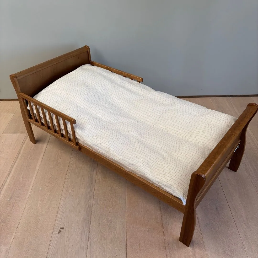 nuuroo By Mats Leaf Stripe juniorsengetøj 100x140