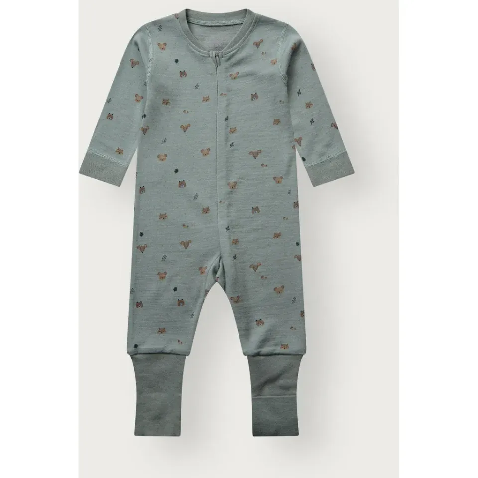 Hust & Claire Manu Forest natdragt Slate Green uld bambus