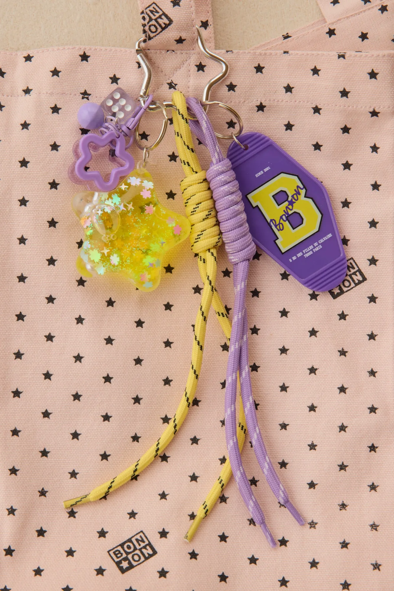 Bonton Grigri Etoile nøglering violet med stjerne