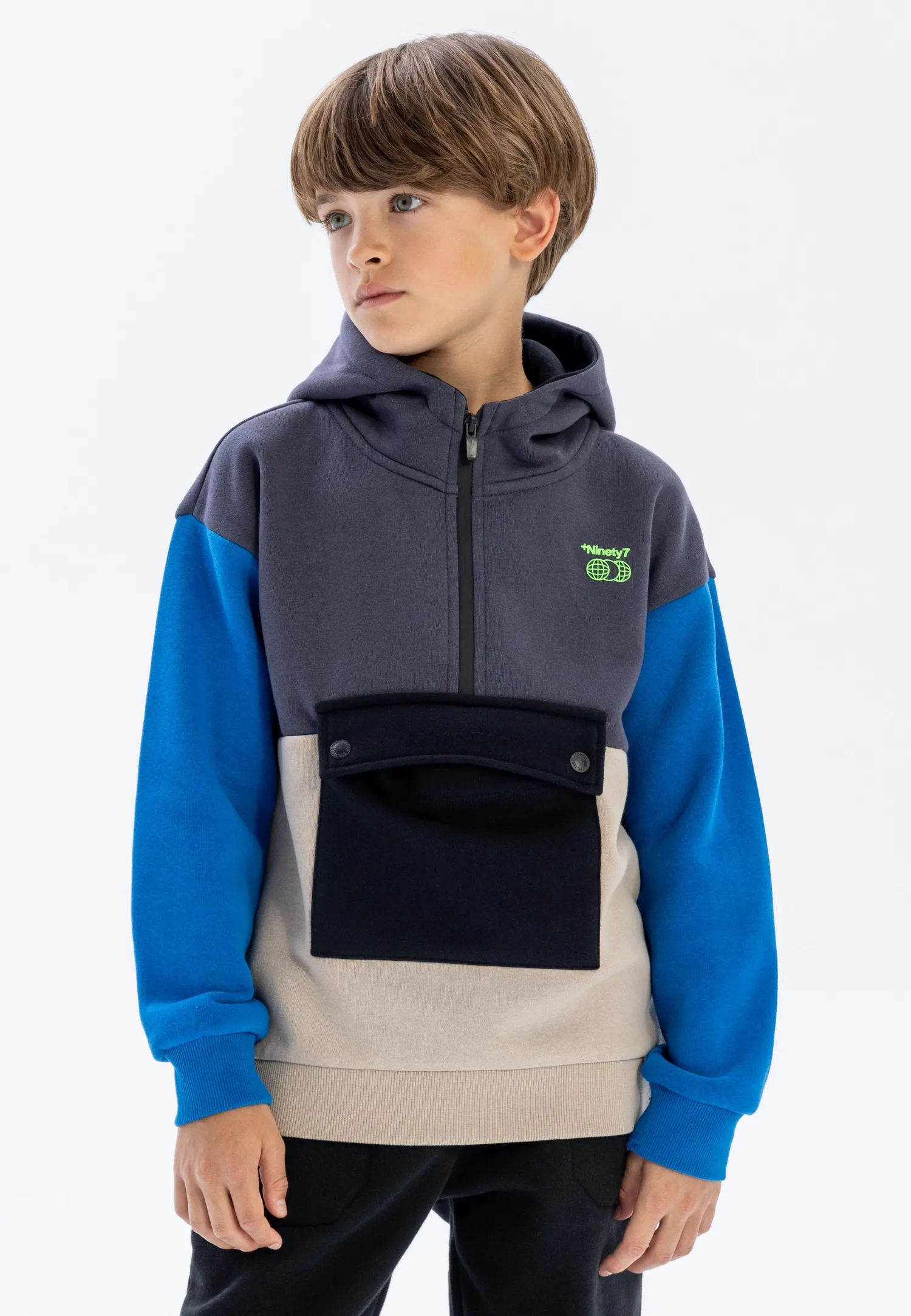 Minoti 41345 hoodie mørkegrå colourblock