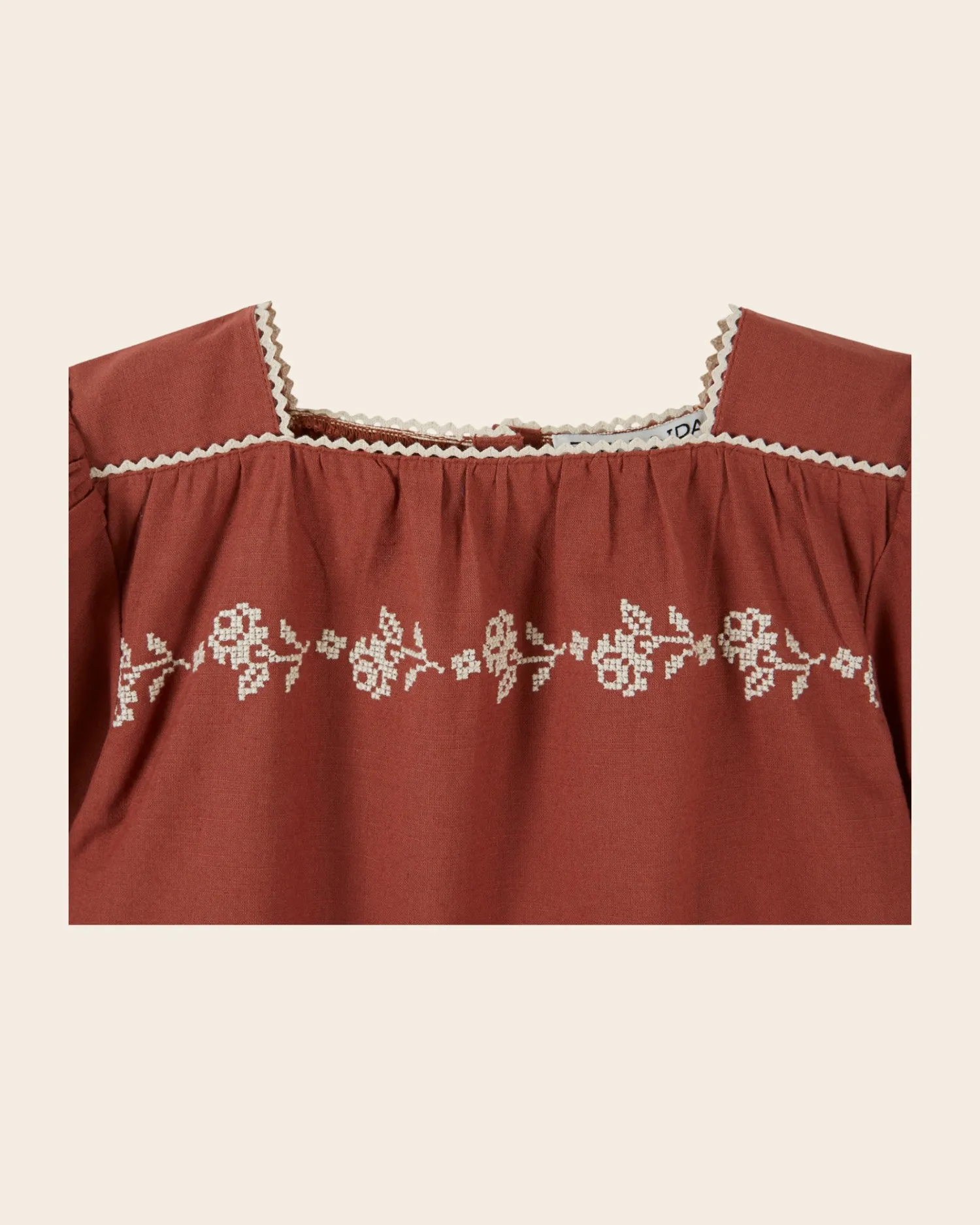 Emile et Ida Acajou bluse terracotta broderet firkant
