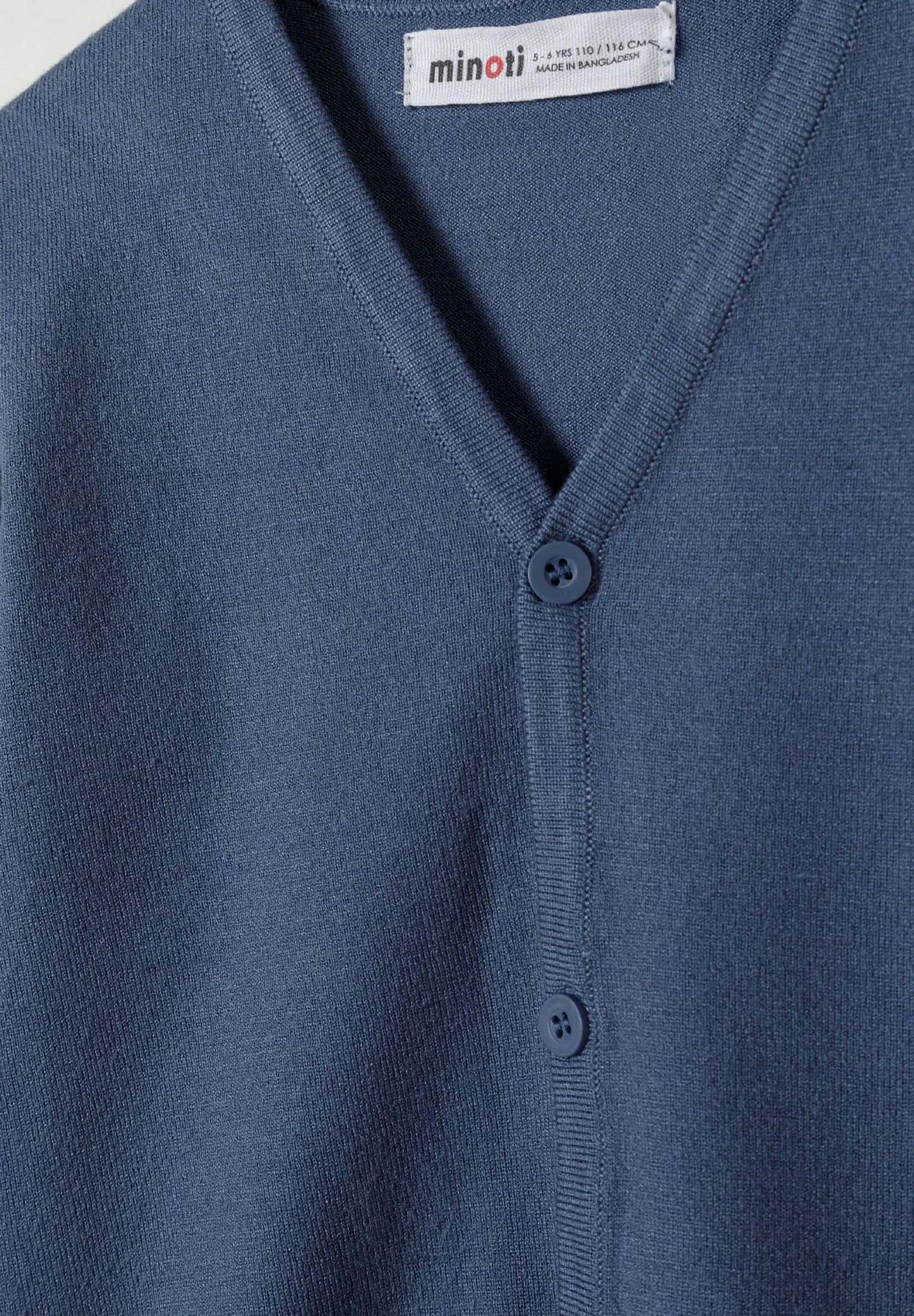 Minoti 43905 cardigan V-hals blå strik