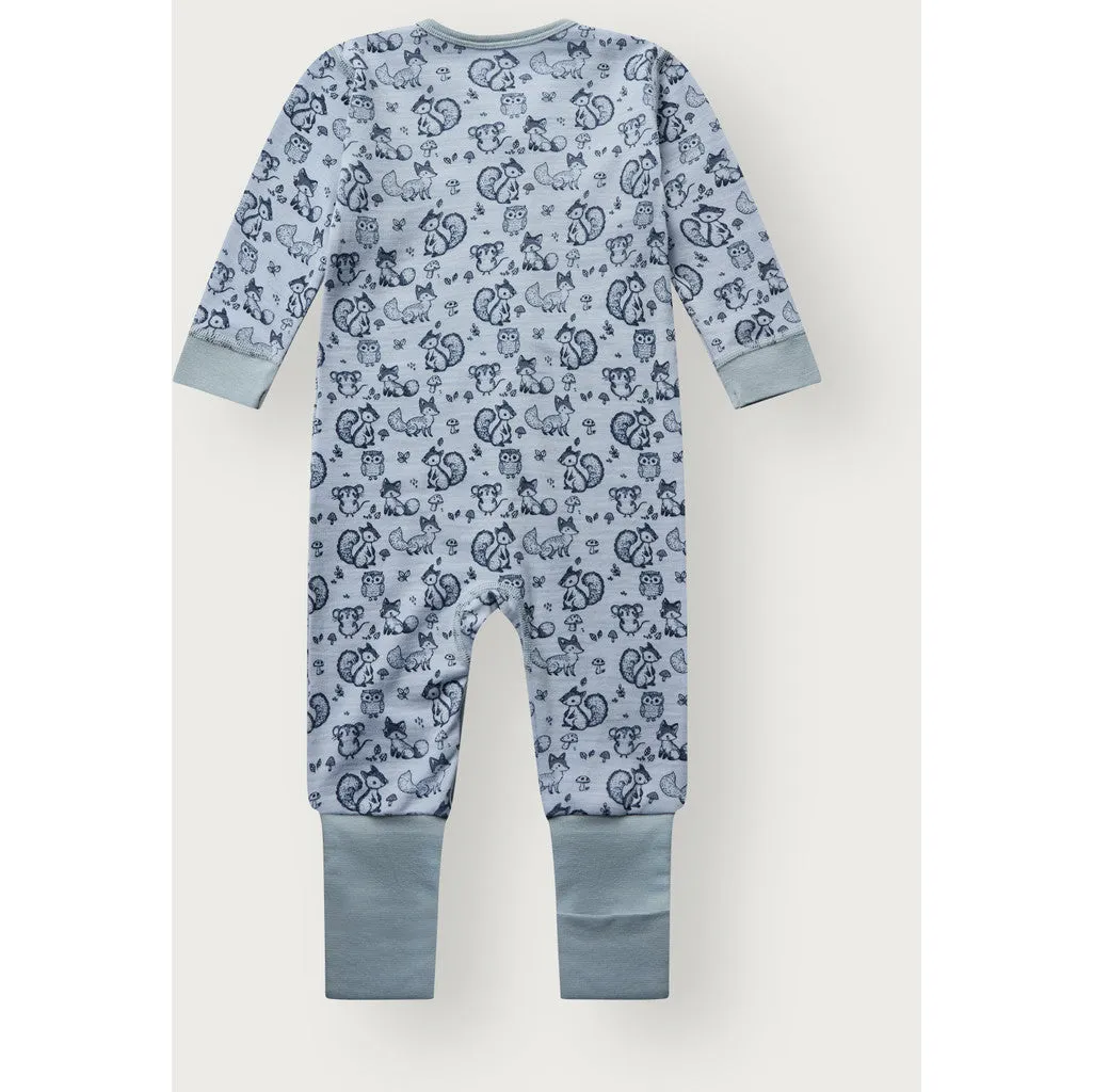 Hust & Claire Mobi Woodland natdragt Baby Blue merino