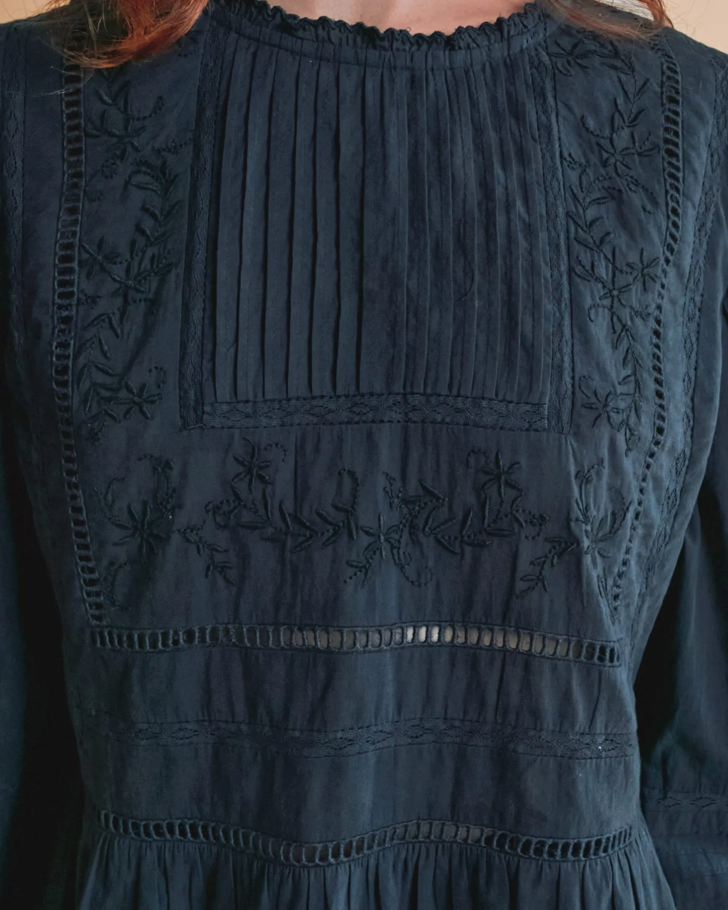 Emile et Ida Eglantine bluse broderet grå