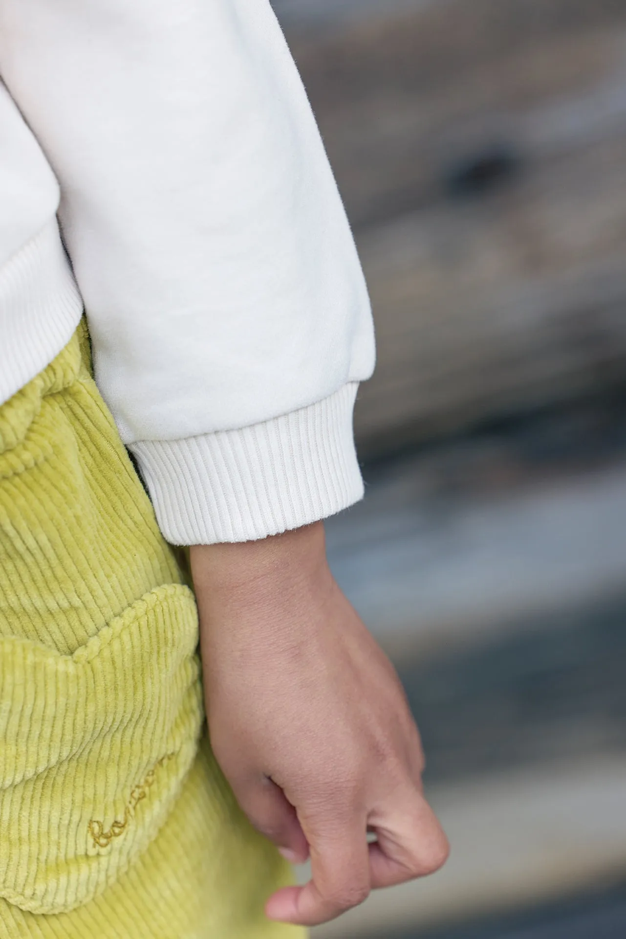 Bonton Lys sweatshirt ecru får brushing pige
