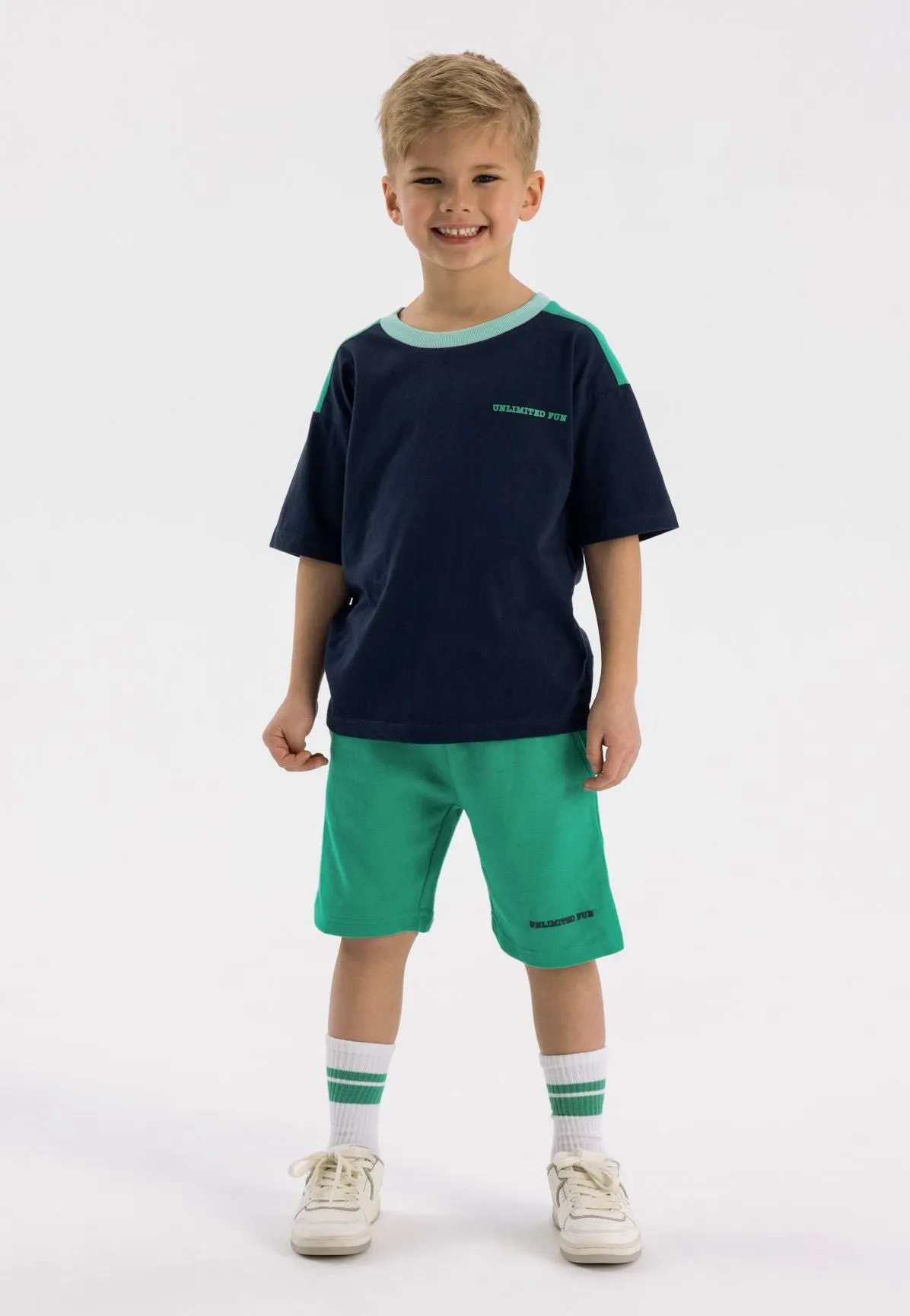 Minoti 42518 sæt T-shirt shorts navy grøn til drenge