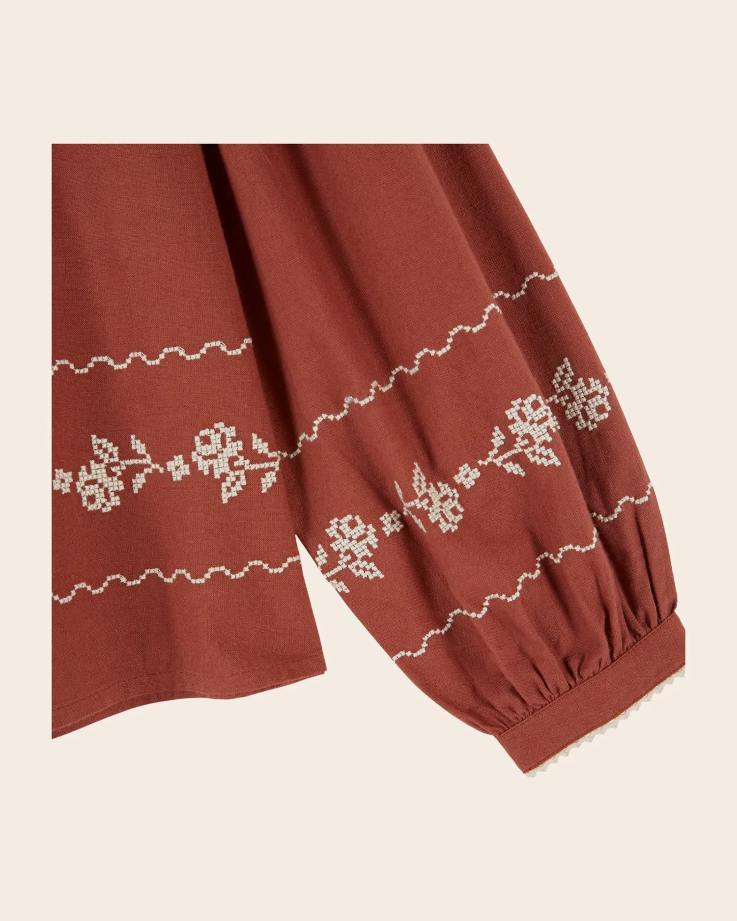 Emile et Ida Acajou bluse terracotta broderet firkant