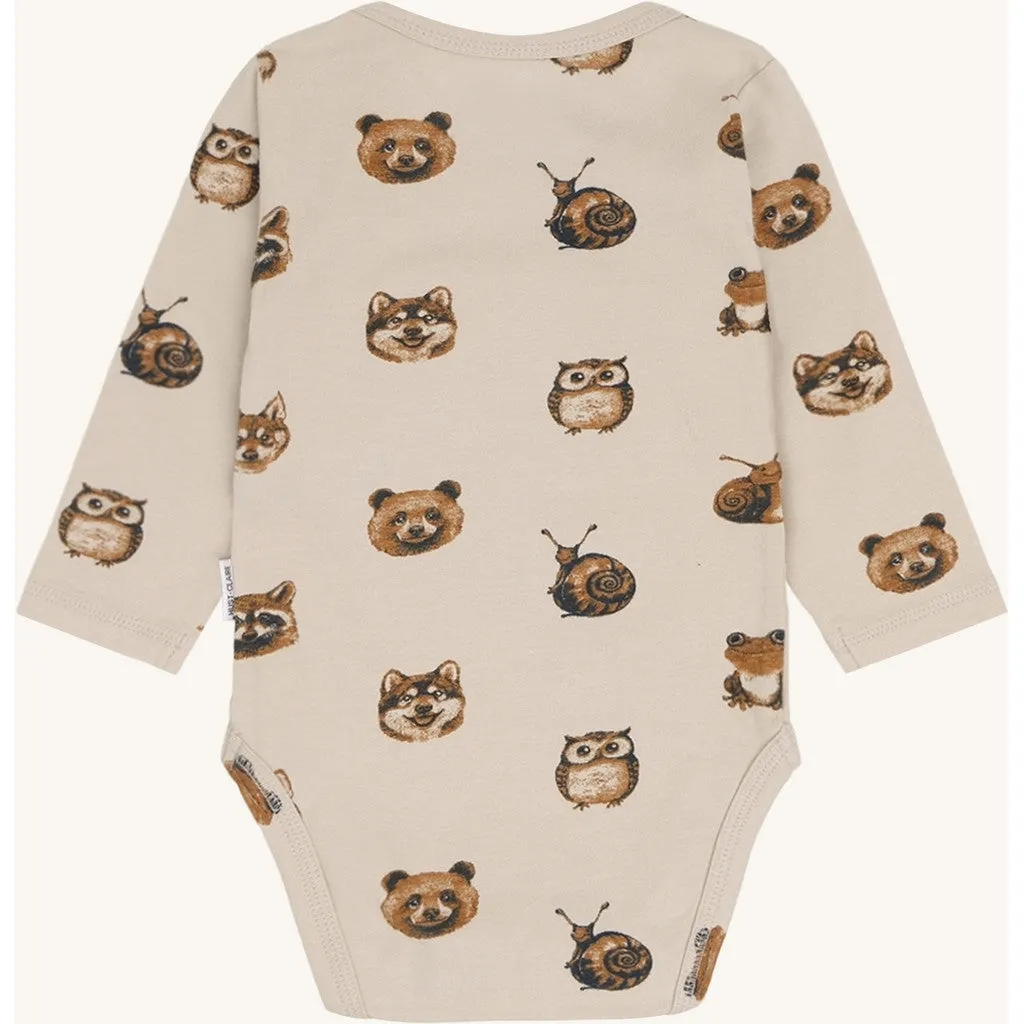 Hust & Claire Billy Forest Heads body French Oak langærmet