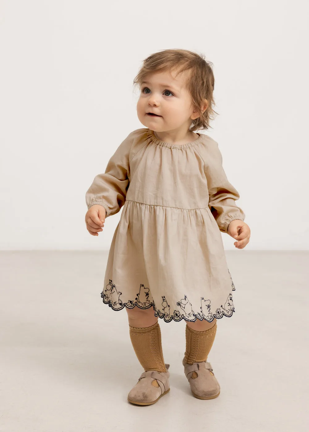 MarMar Copenhagen Dawson B kjole dancing moomins beige