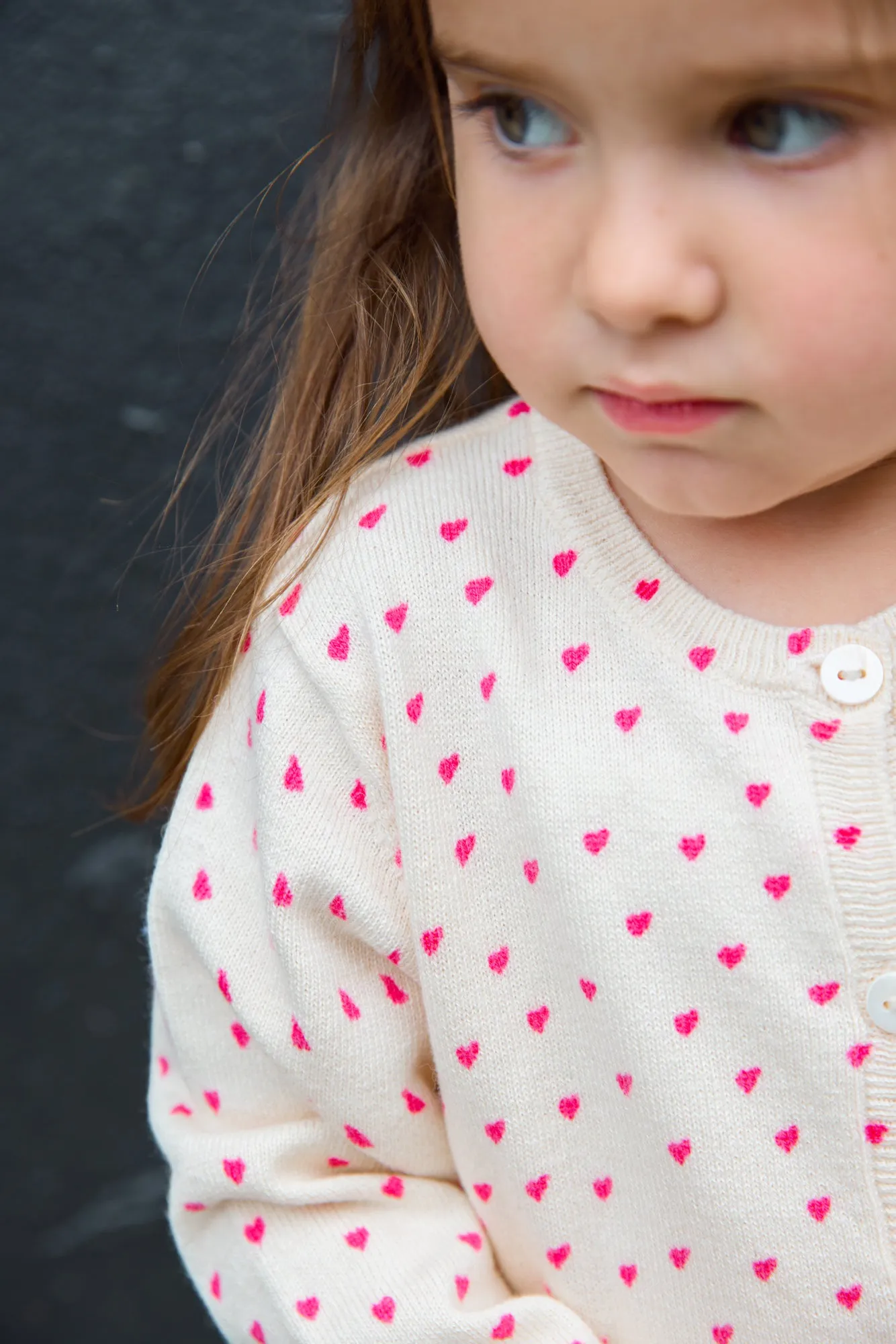 Bonton Lilet Love cardigan til baby ecru med rosa hjerter