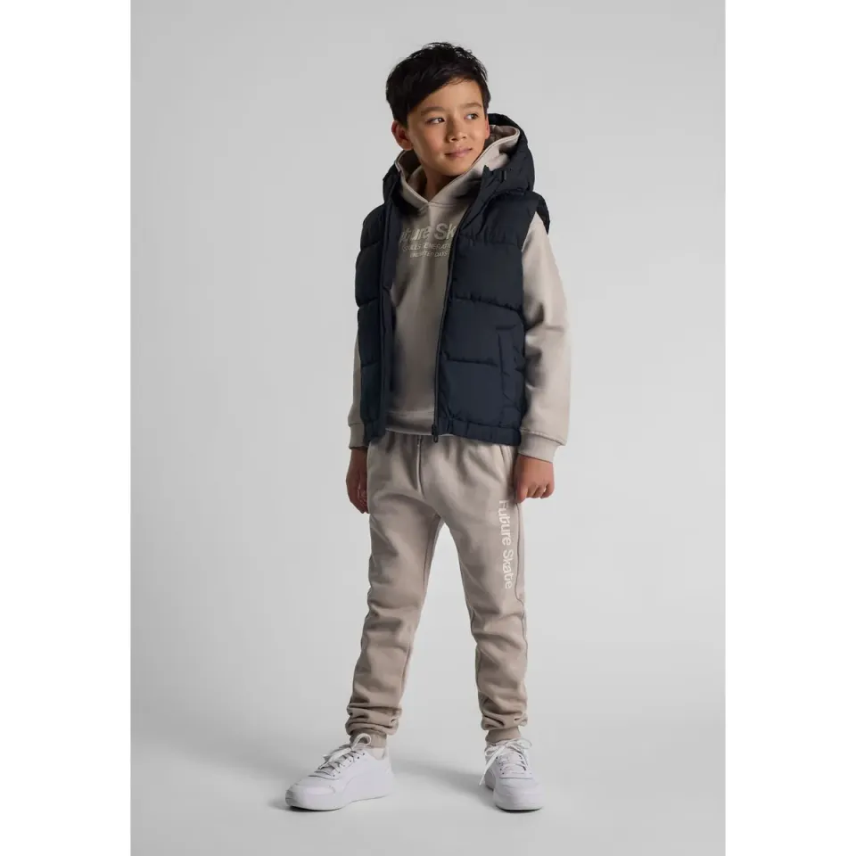 Minoti 43266 stepvest til drenge sort quiltet