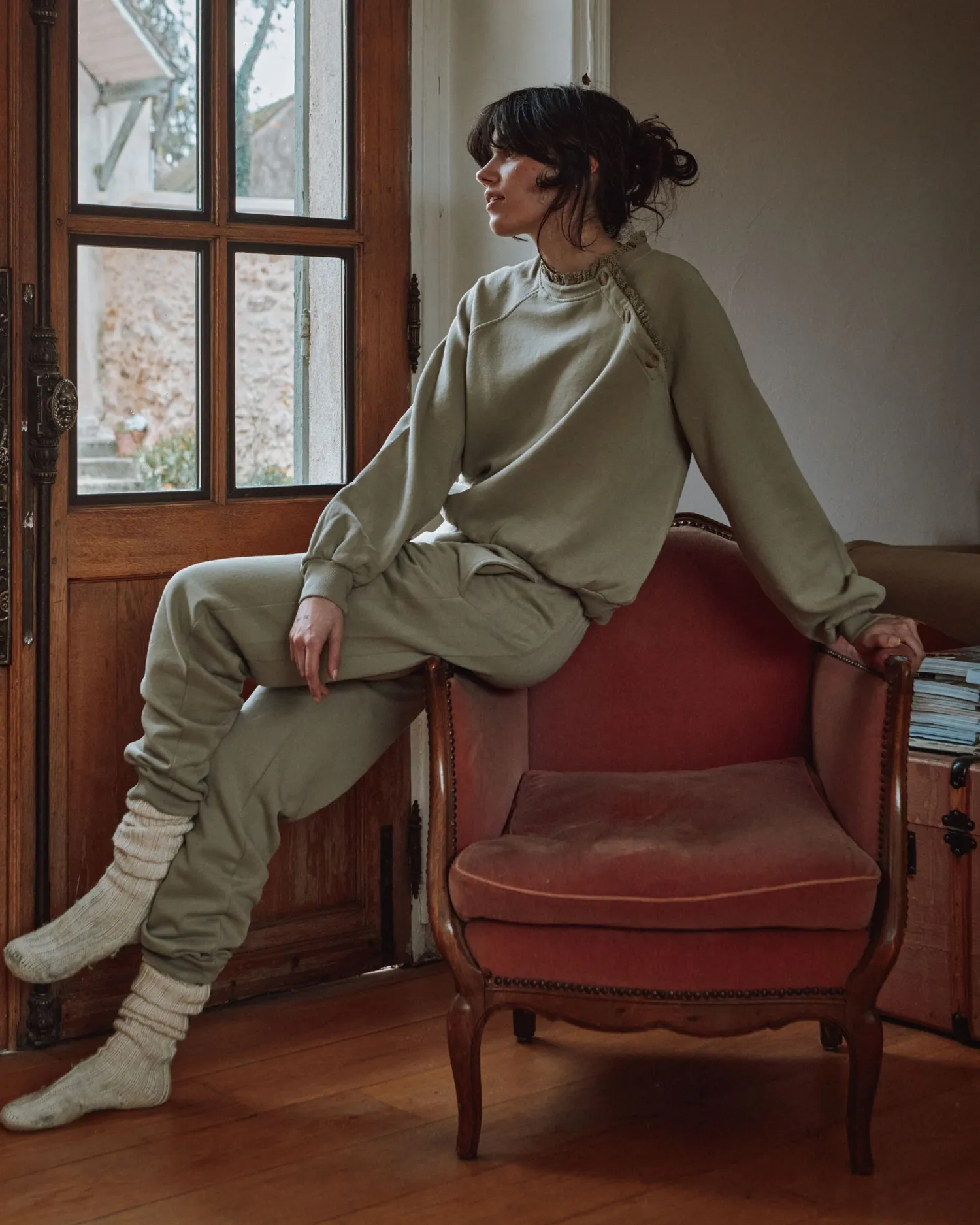 Emile et Ida Cherry sweatshirt kaki broderi økologisk bomuld