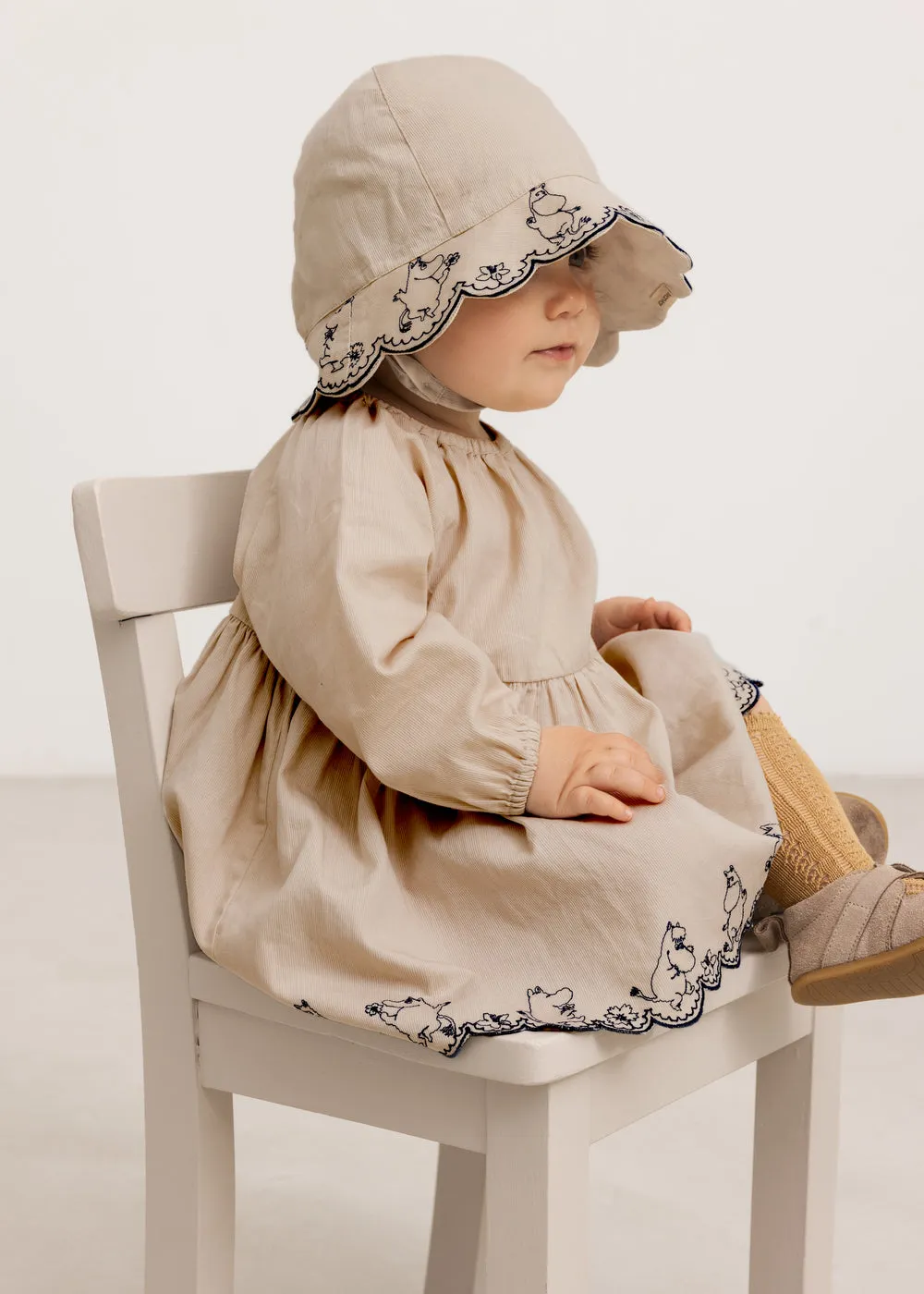 MarMar Copenhagen Dawson B kjole dancing moomins beige
