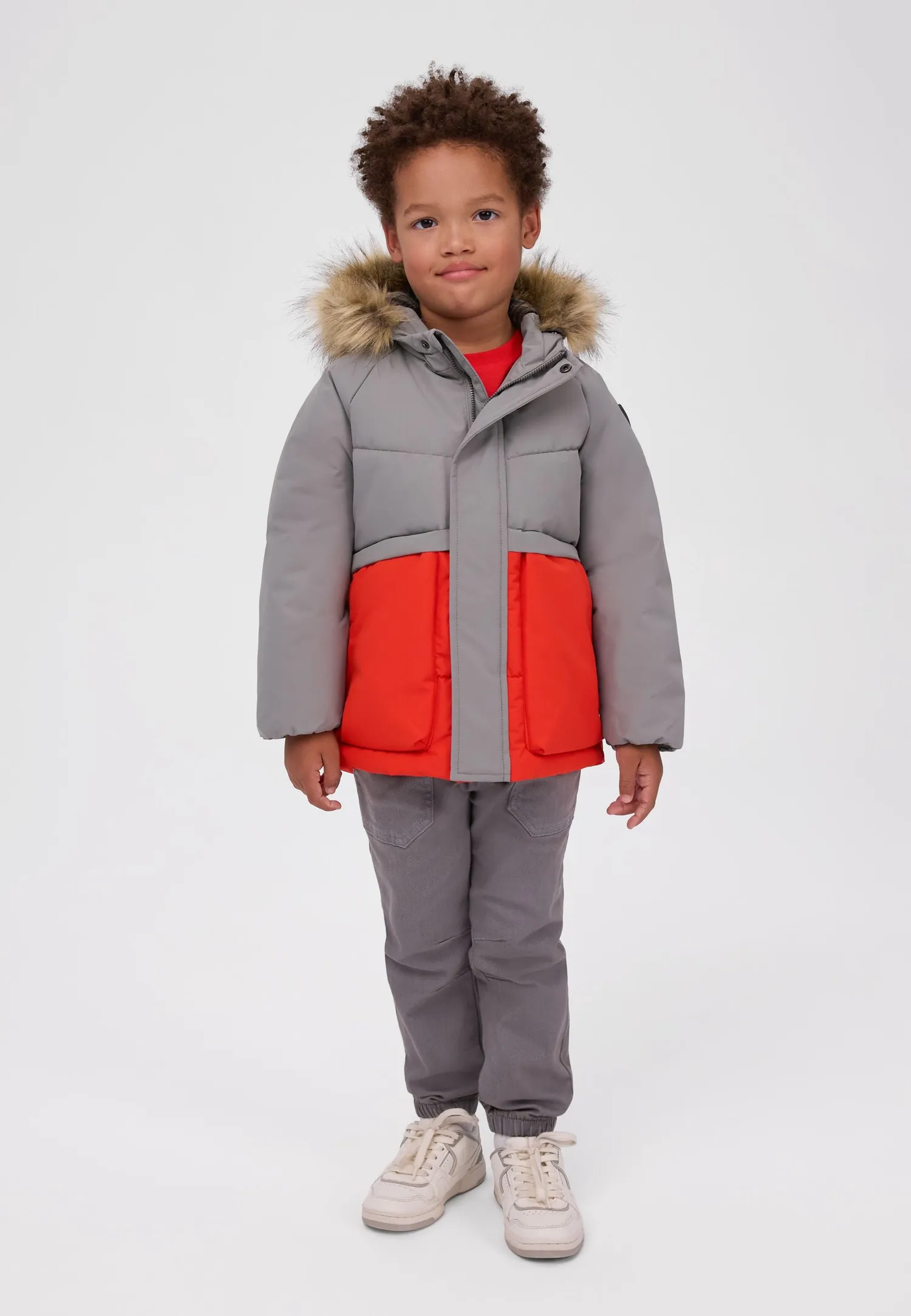 Minoti 45260 drengeparka rød ternet foer