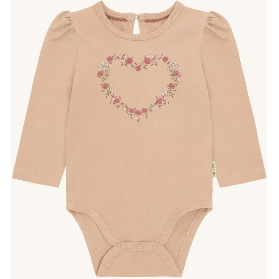 Hust & Claire HCBritt Lovely Heart body Rugby Tan økologisk