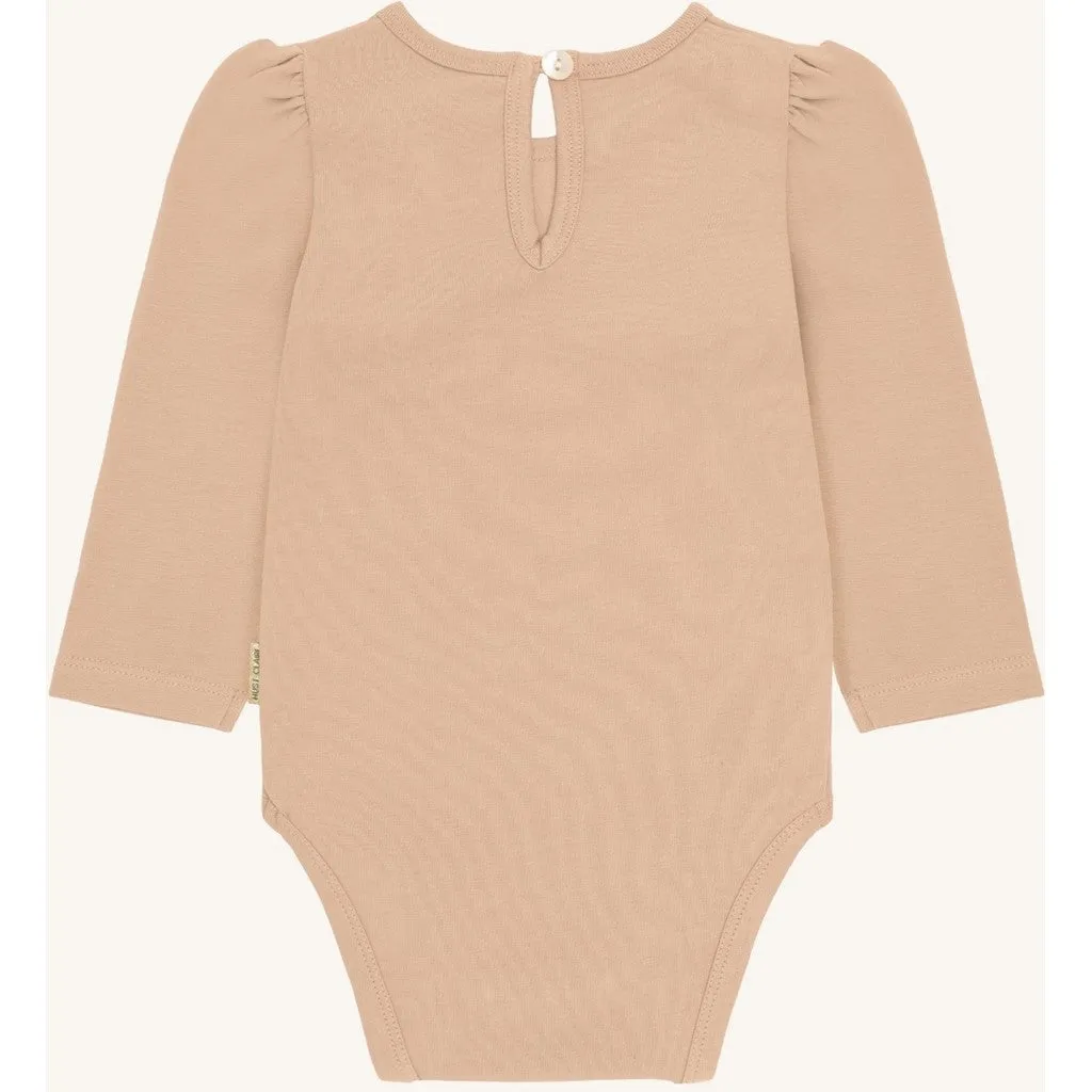 Hust & Claire HCBritt Lovely Heart body Rugby Tan økologisk