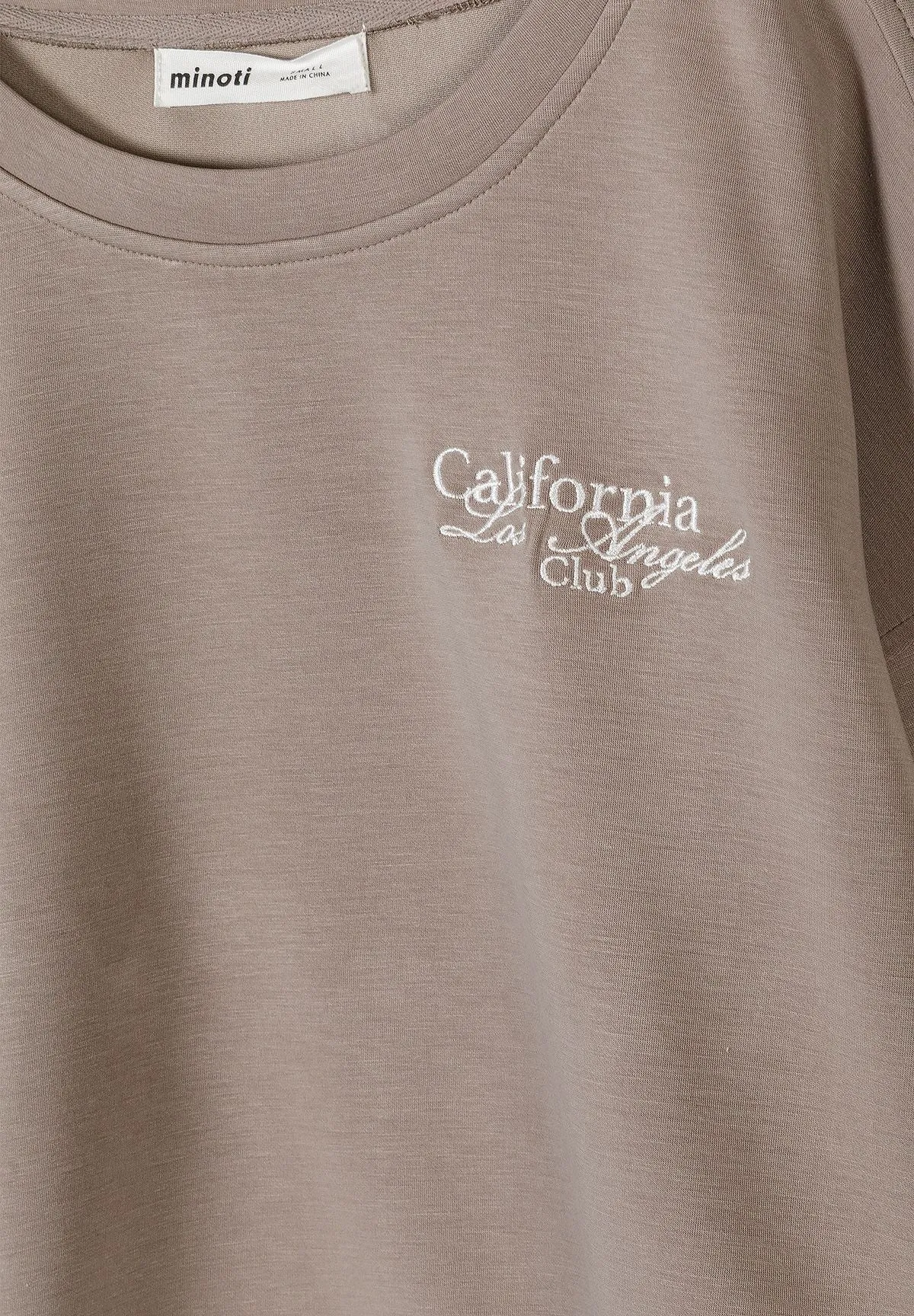 Minoti 44979 sweatshirt taupe broderi kort