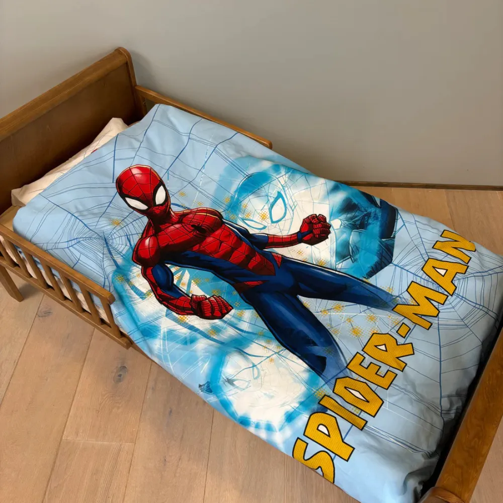nuuroo Spiderman seniorsengetøj 140x200 bomuld vendbar