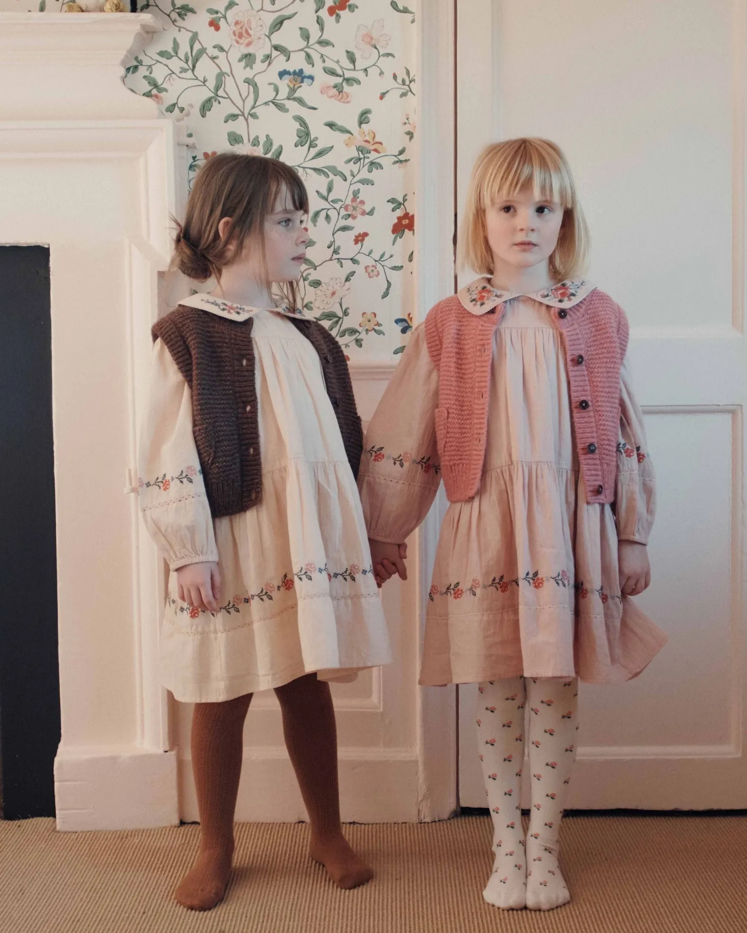 Emile et Ida Blush strikvest lyserod aermelos