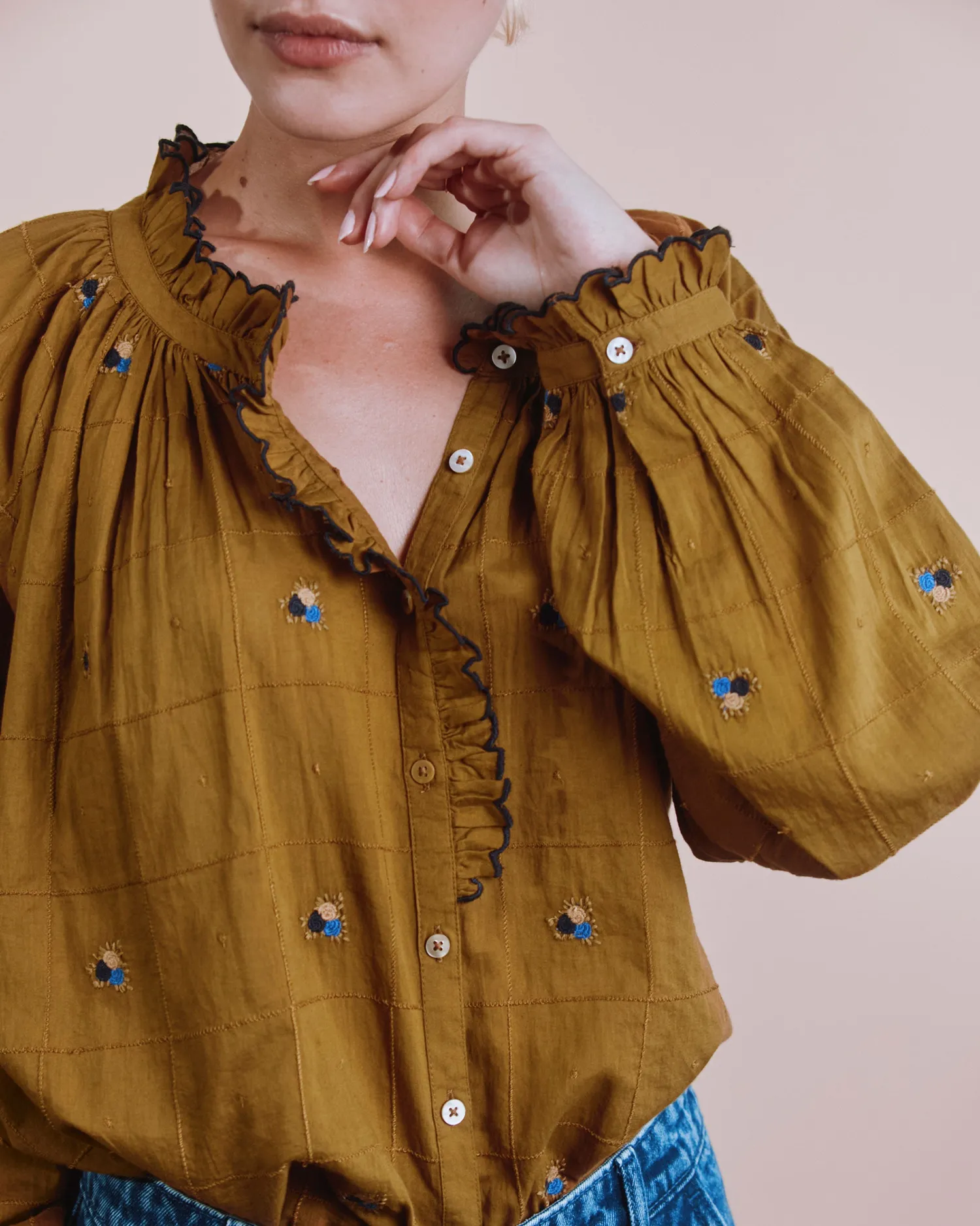 Emile et Ida ELYANA bluse oliven broderet bomuld