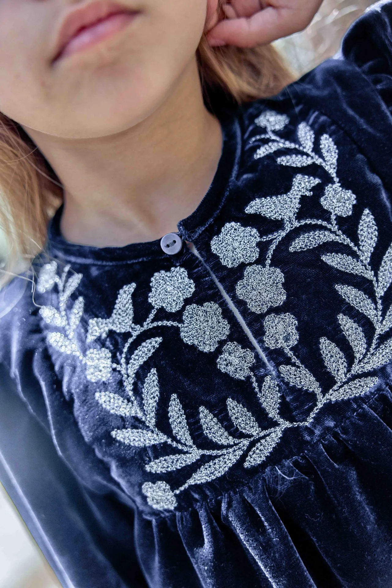Bonton Daisy kjole blå broderi sølv junior