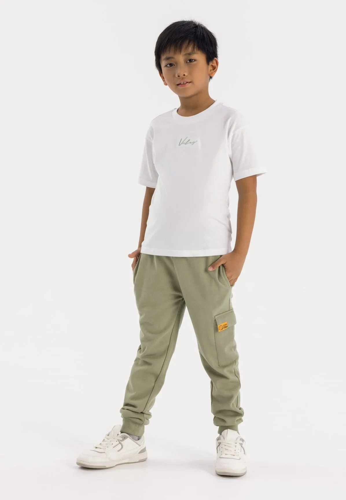 Minoti 42510 sæt t-shirt cargobukser til drenge