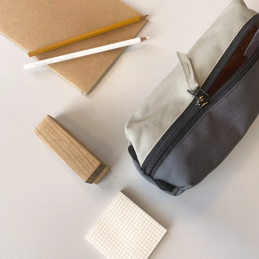 nuuroo Oliver penalhus grey genanvendt polyester