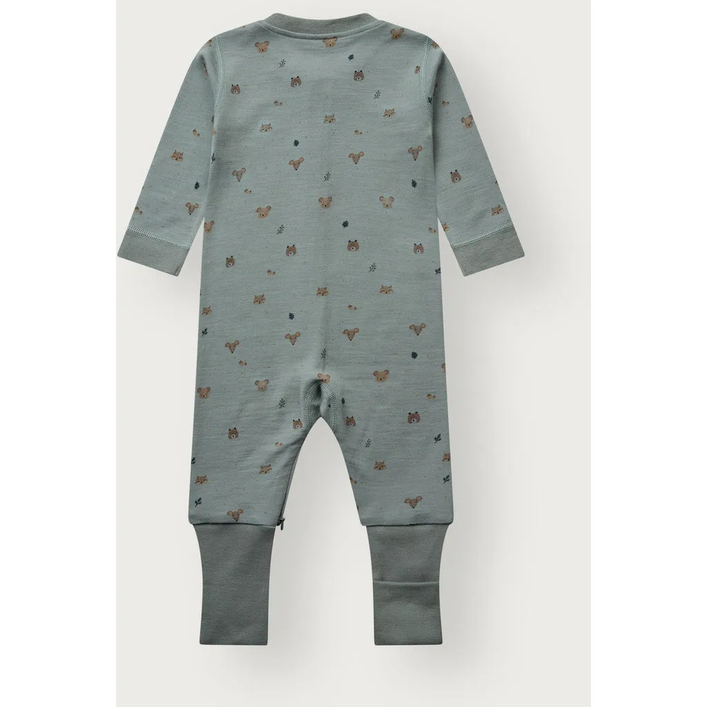 Hust & Claire Manu Forest natdragt Slate Green uld bambus