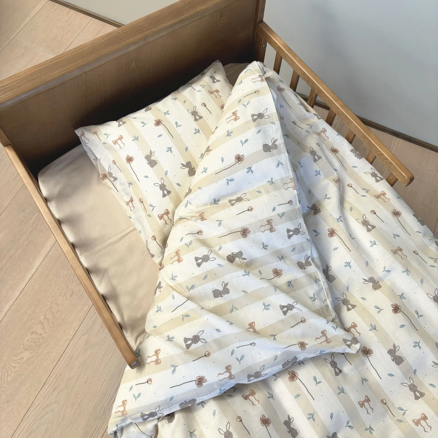 nuuroo By Mats Baby sengetøj Flower Bunny 70x100 bomuld