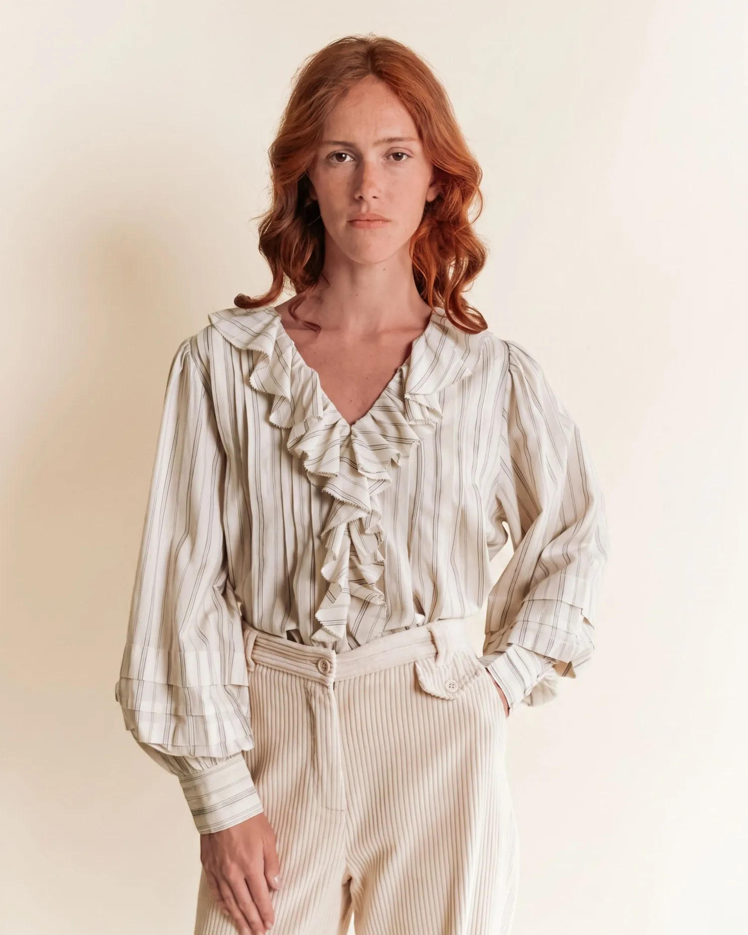 Emile et Ida Nise bluse ecru stribet khadi volant