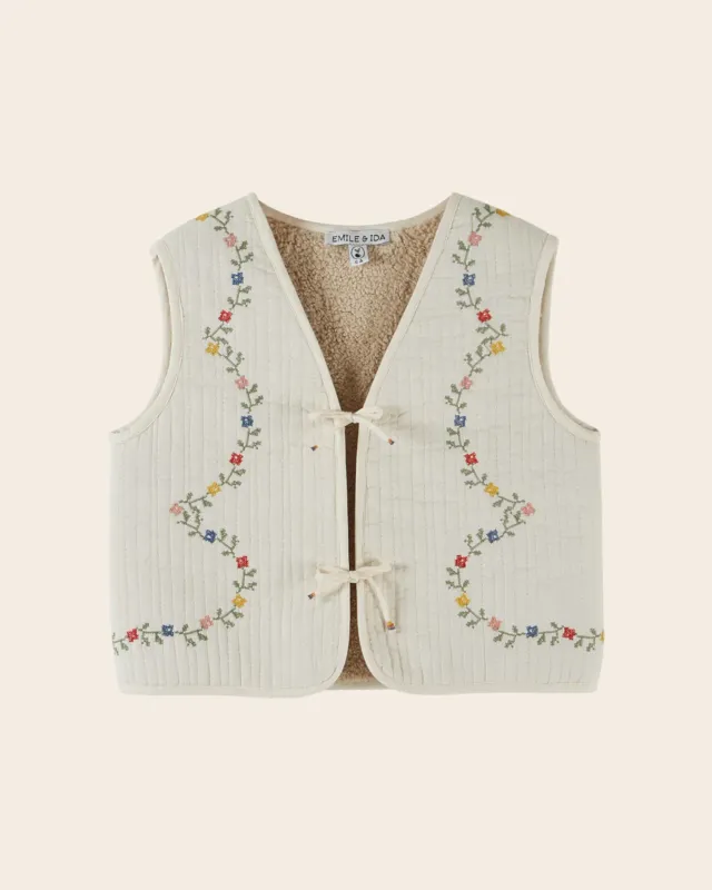 Emile et Ida Ecru vest creme quiltet pelsfoer