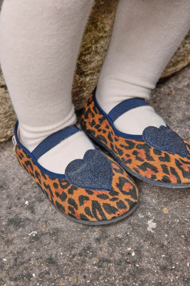 Bonton Sarra babysutsko leopard str 19-35 bomuld