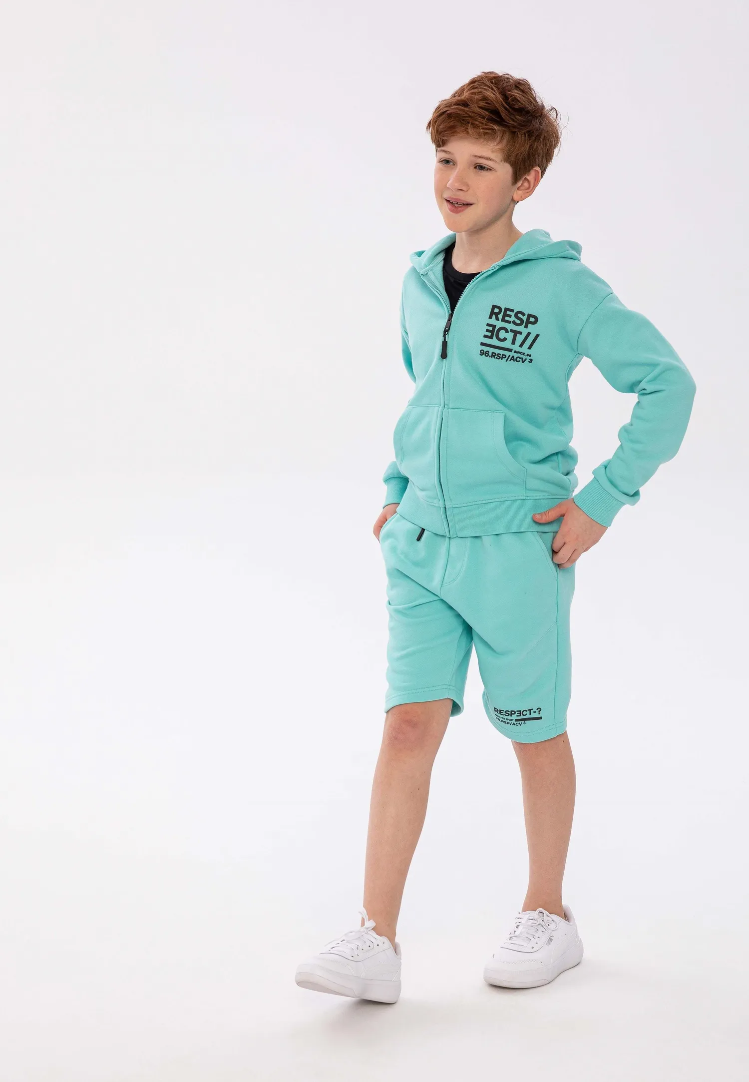 Minoti 38349 fleeceshorts mint til drenge