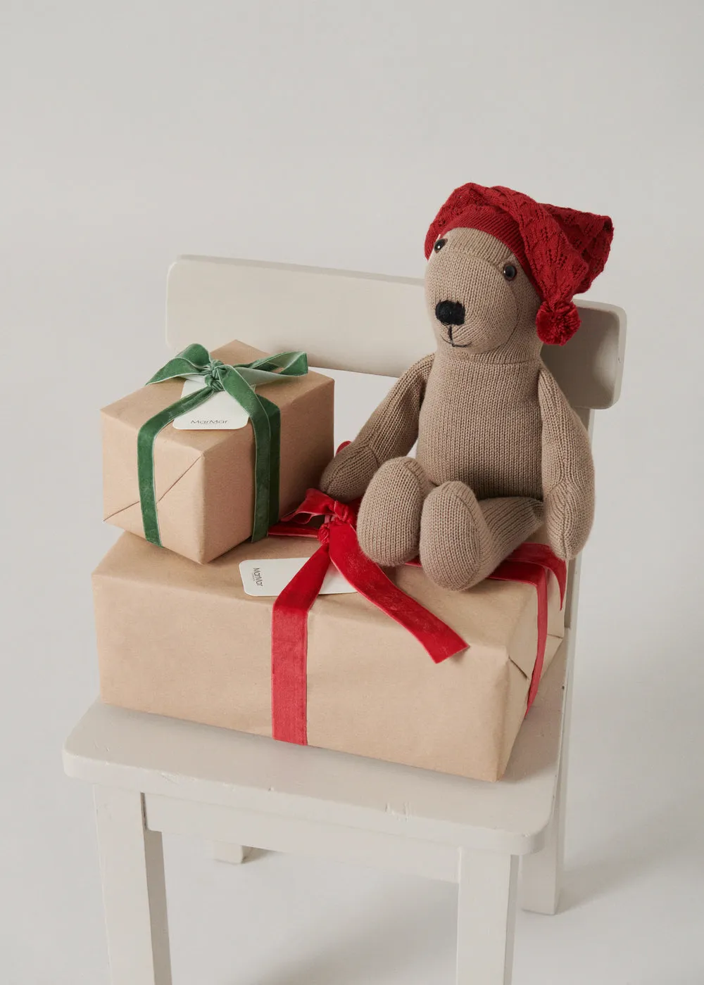 MarMar Alfen Teddy nissehue Hibiscus Red bamse