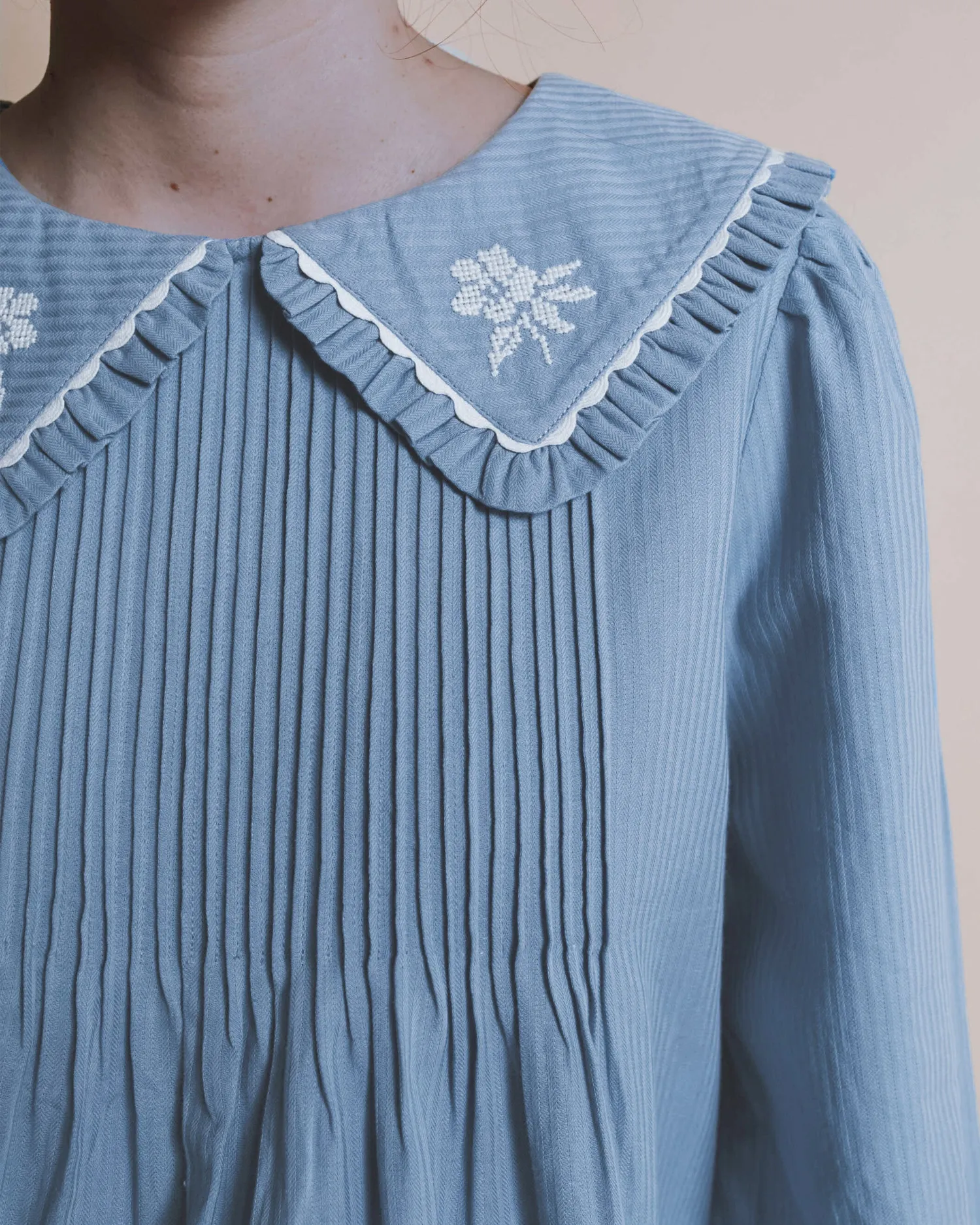 Emile et Ida Elena blouse blå broderet bomuld