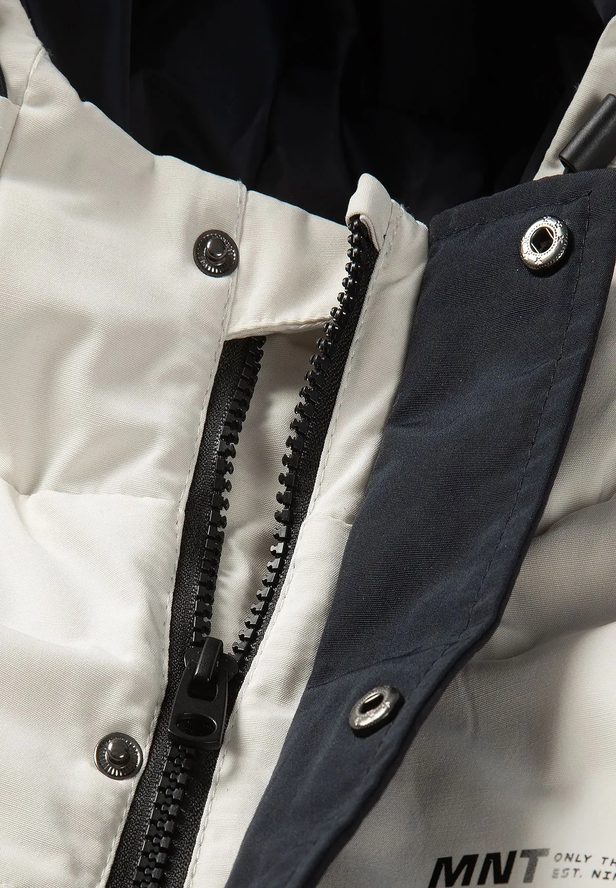 Minoti 45263 parka sort med tommelhuller