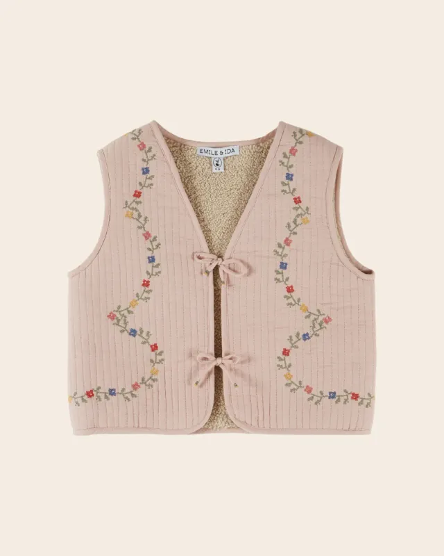Emile et Ida broderet vest rosa quiltet pige