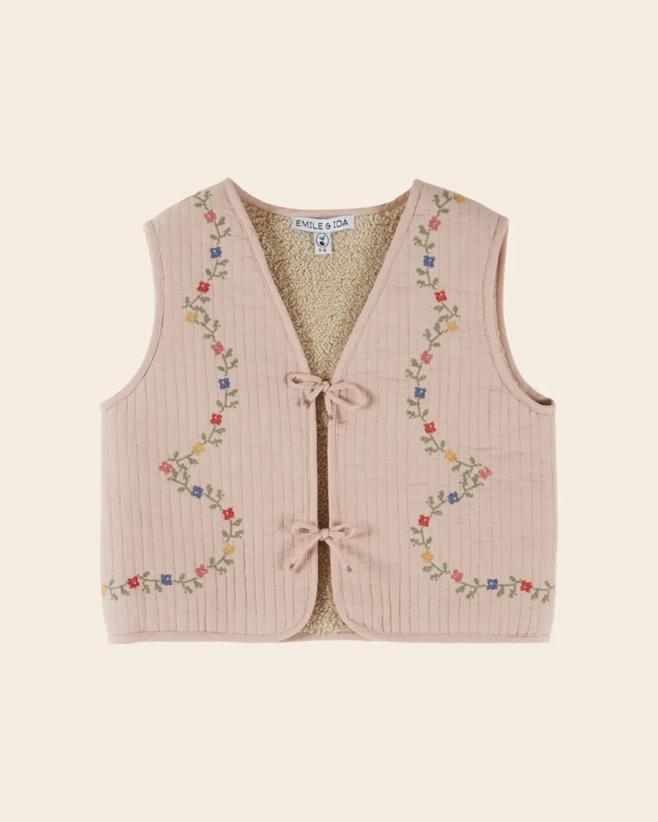 Emile et Ida broderet vest rosa quiltet pige